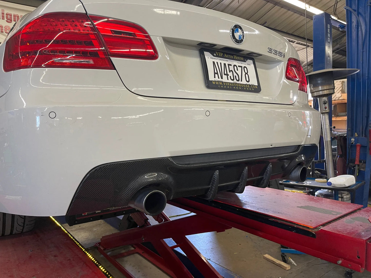 3-Fin Performance Style Carbon Fiber Diffuser - E92 3-series