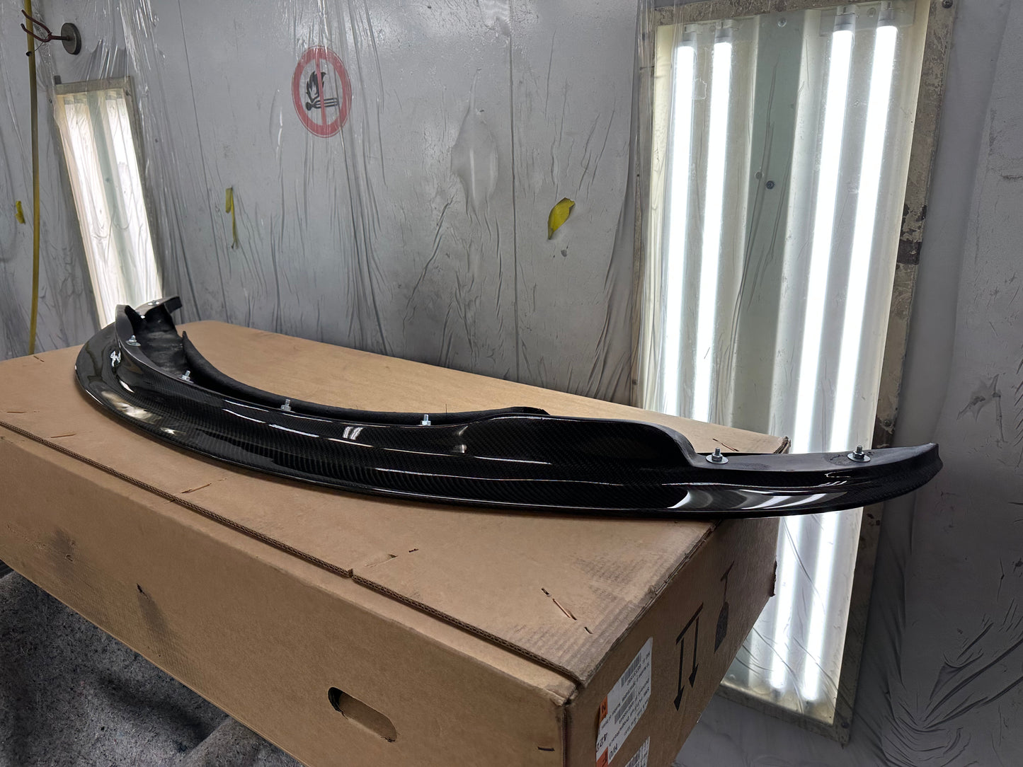 GT4V2 Carbon Fiber Ductless Lip