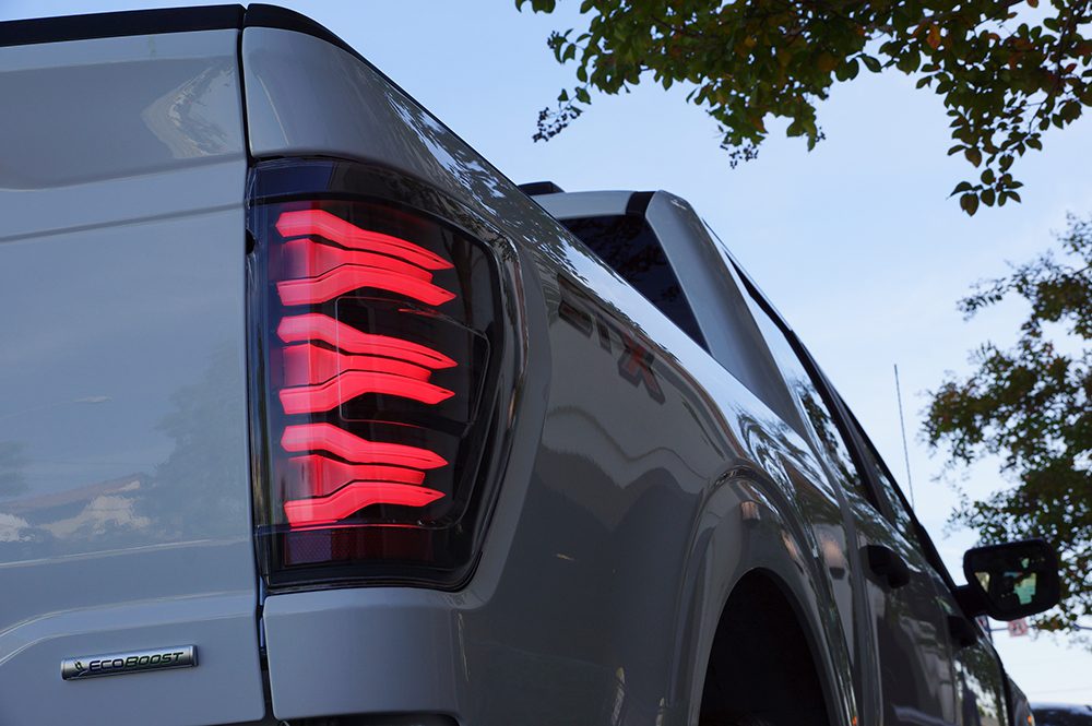 AlphaRex 21-22 Ford F-150 LUXX LED Taillights Black/Red