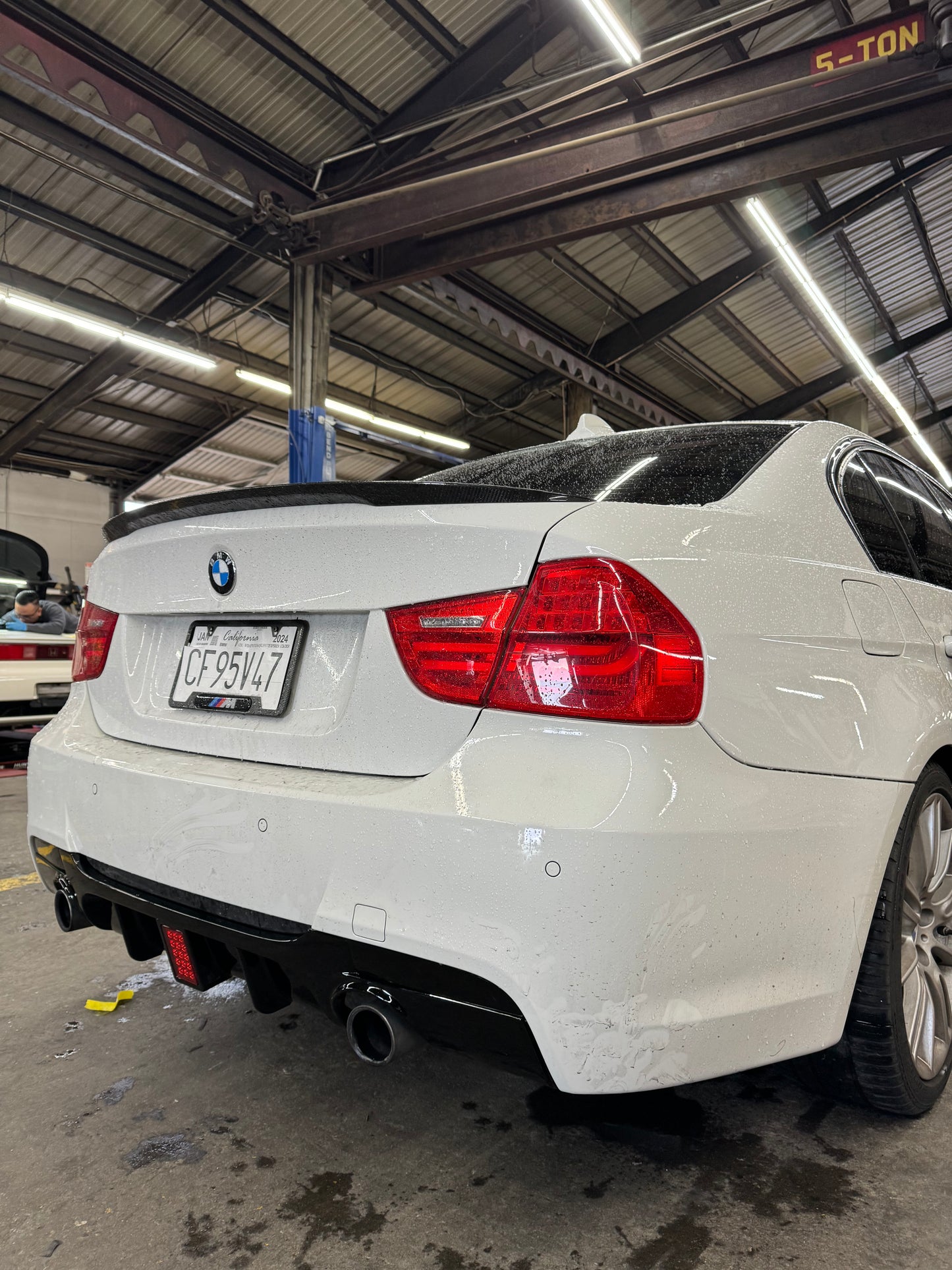 E90 MTECH LED GLOSS BLACK DIFFUSER