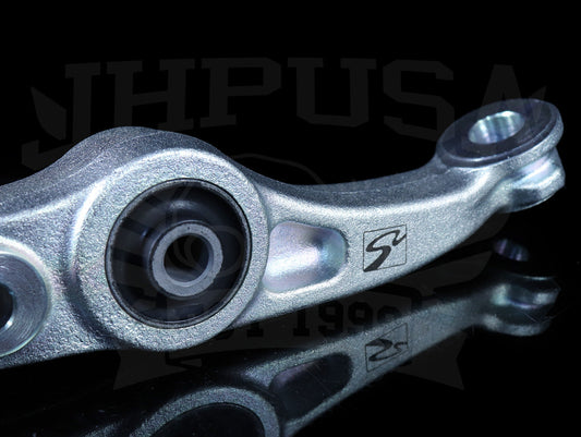 Skunk2 94-01 Acura Integra Front Lower Control Arm - Hard Rubber Bushing