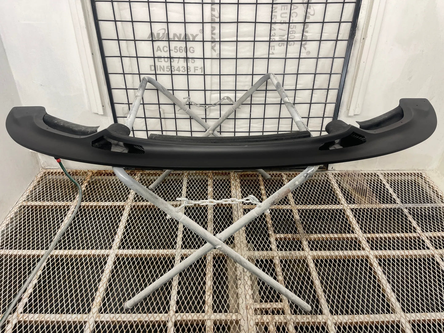 F8X GT4 Style Carbon fiber front lip