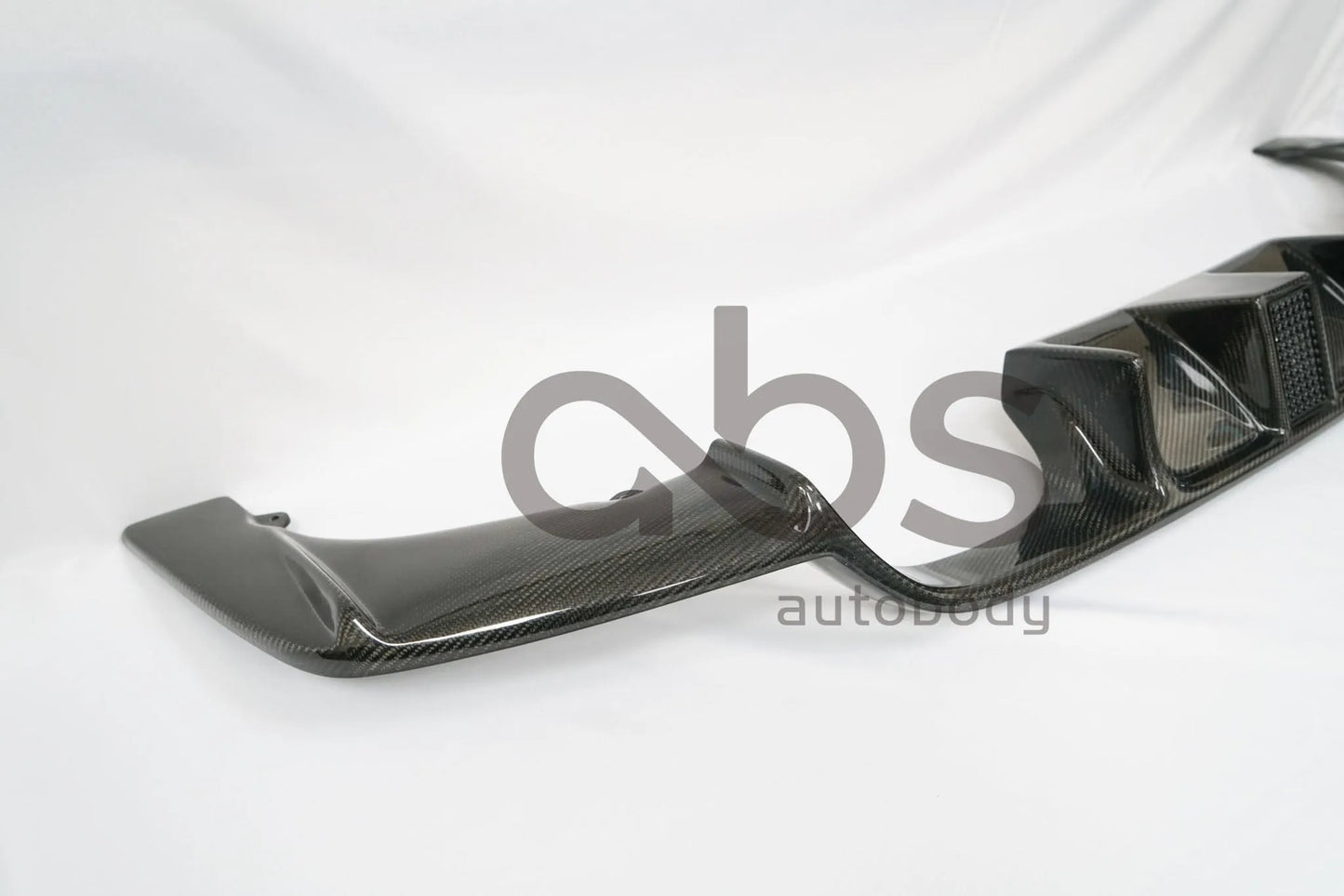 F8X K STYLE REAR DIFFUSER W/ BRAKE LAMP
