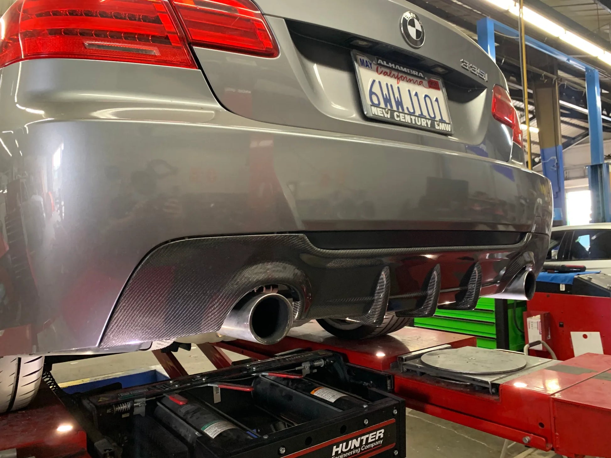 3-Fin Performance Style Carbon Fiber Diffuser - E92 3-series