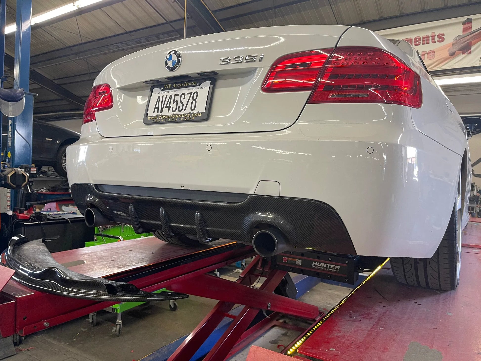 3-Fin Performance Style Carbon Fiber Diffuser - E92 3-series