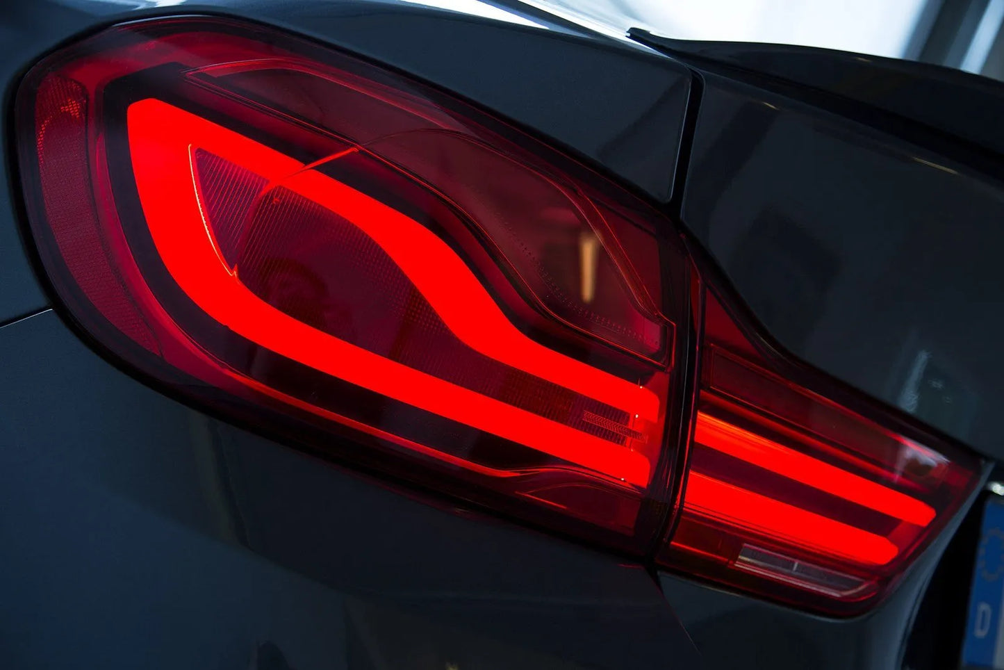 LCI Tail Light Retrofit Kit (EURO / BLACKLINE / US-SPEC)  - F82 M4 / F83 M4 / F32 4-series