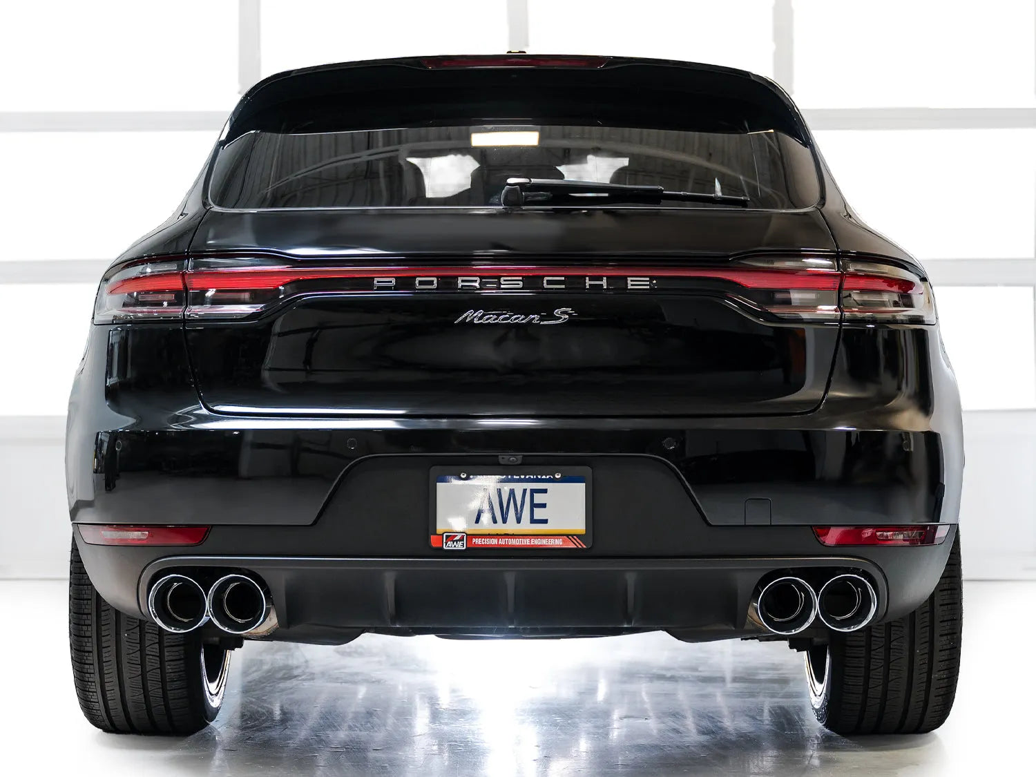 AWE Tuning Touring Catback Exhaust | Porsche Macan 19-21 3.0T/2.9TT (3015-43951)