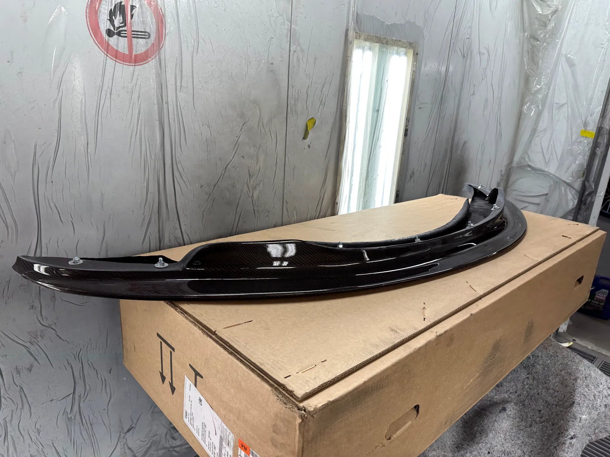 GT4V2 Carbon Fiber Ductless Lip