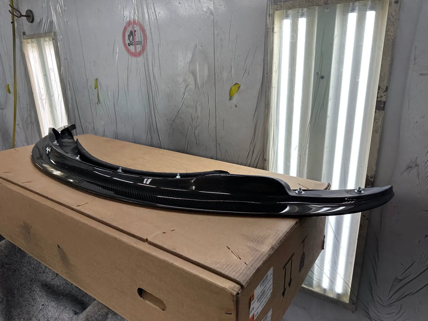 GT4V2 Carbon Fiber Ductless Lip