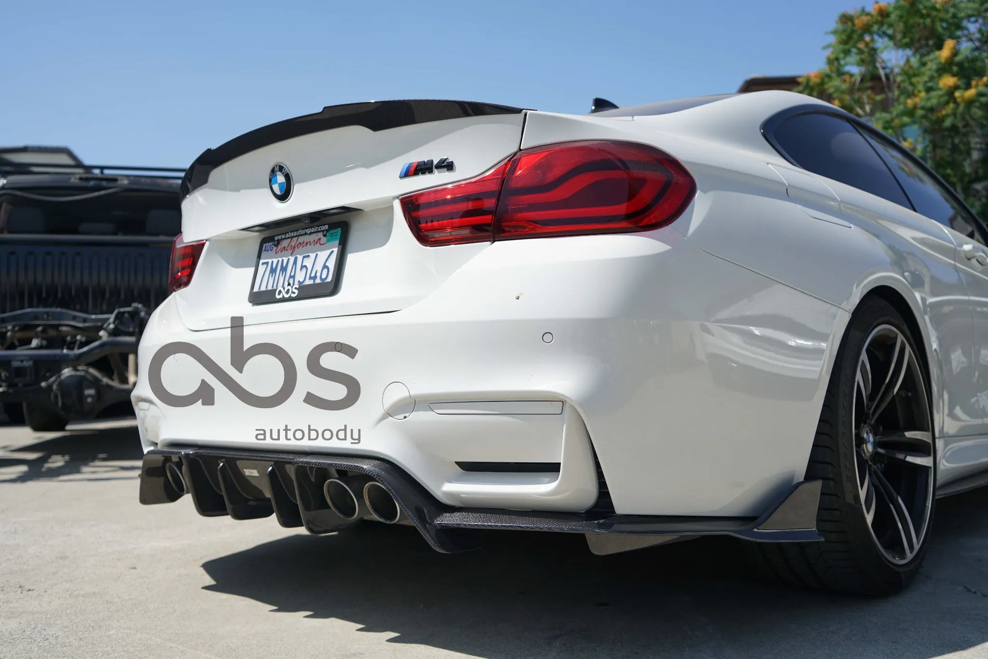 F8X ARDO REAR DIFFUSER CARBON ONE PIECE