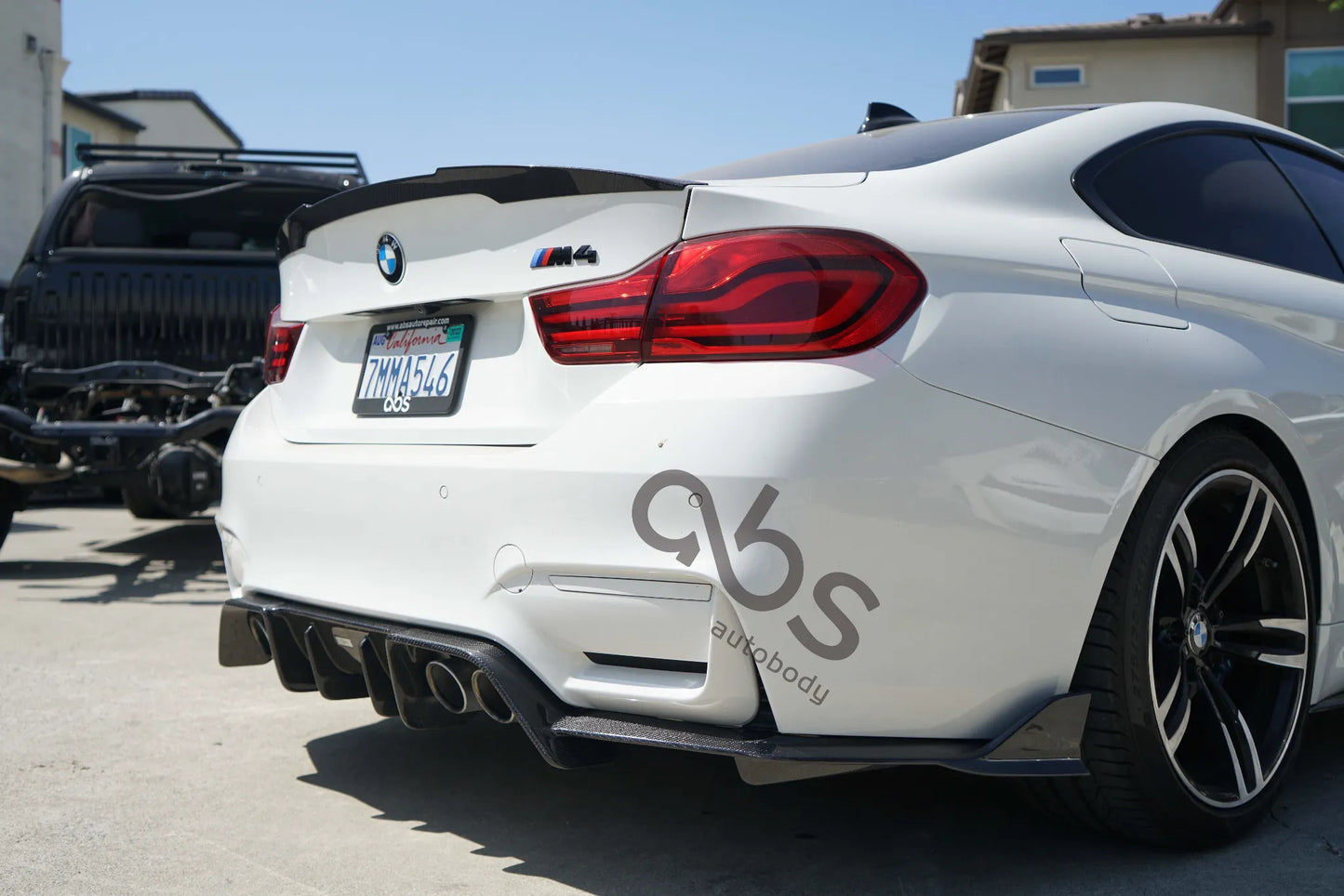 F8X ARDO REAR DIFFUSER CARBON ONE PIECE