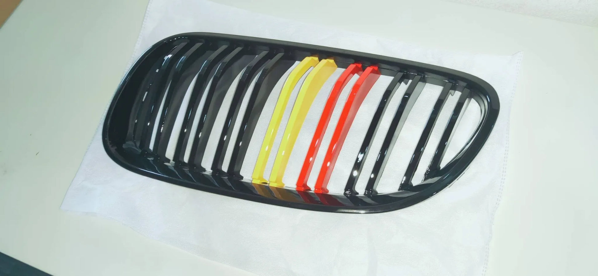 E9X MPOWER STYLE GRILLES