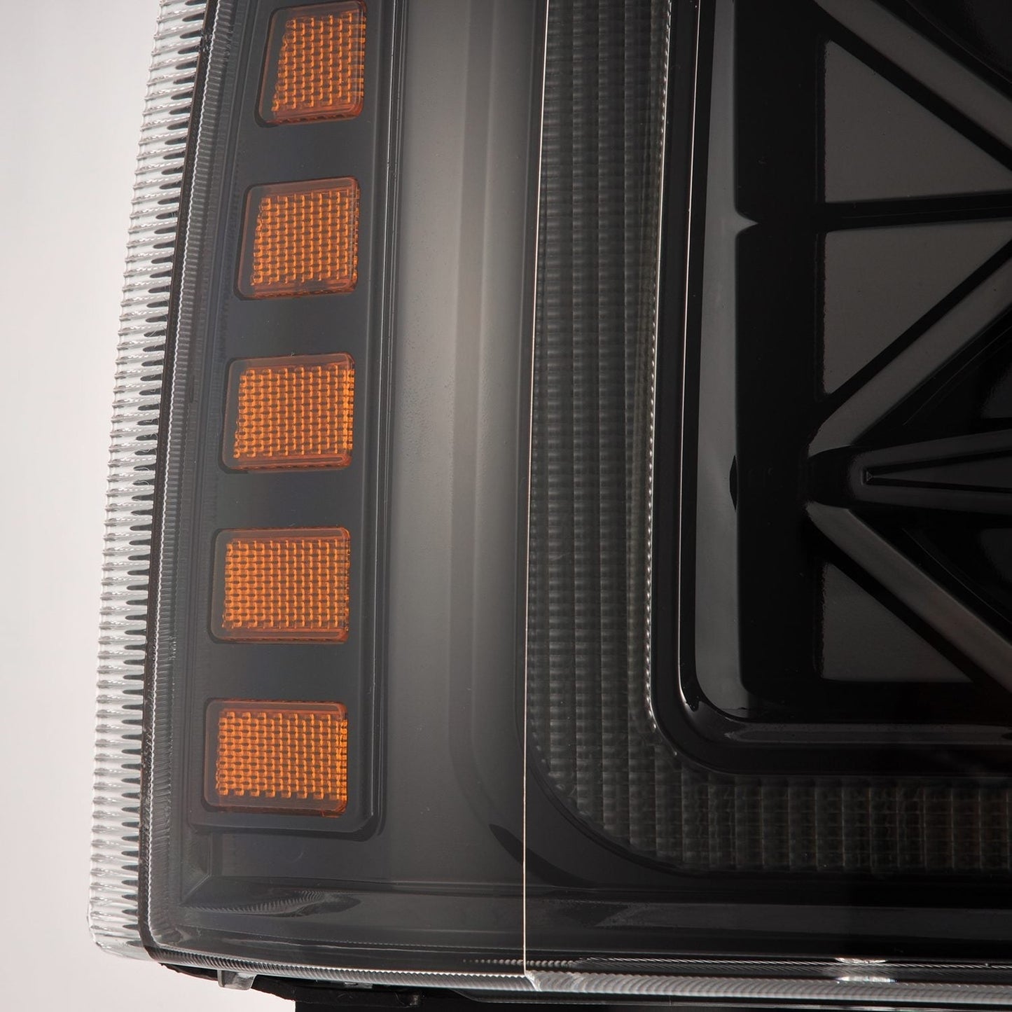 AlphaRex 05-07 Ford Super Duty/Excursion LUXX-Series LED Projector Headlights - Alpha-Black