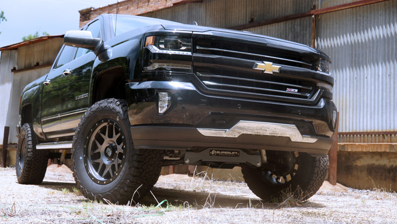 Superlift 09-18 Dodge Ram 1500 4WD 4-6in Lift Kit Bilstein Shock Box