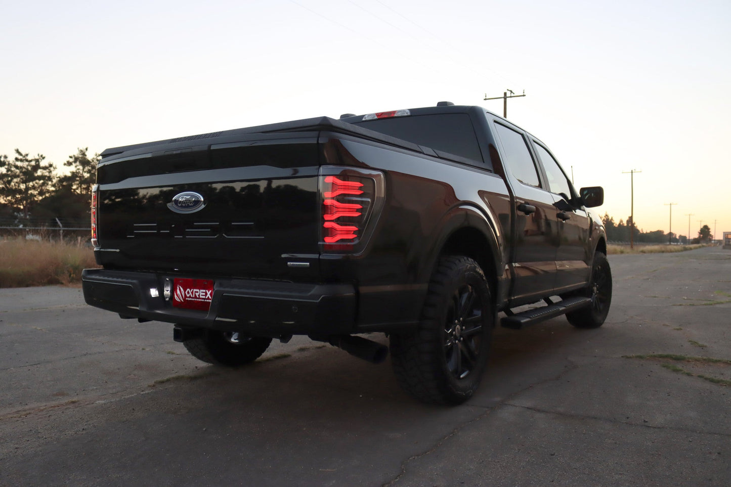 AlphaRex 21-22 Ford F-150 LUXX LED Taillights Black/Red