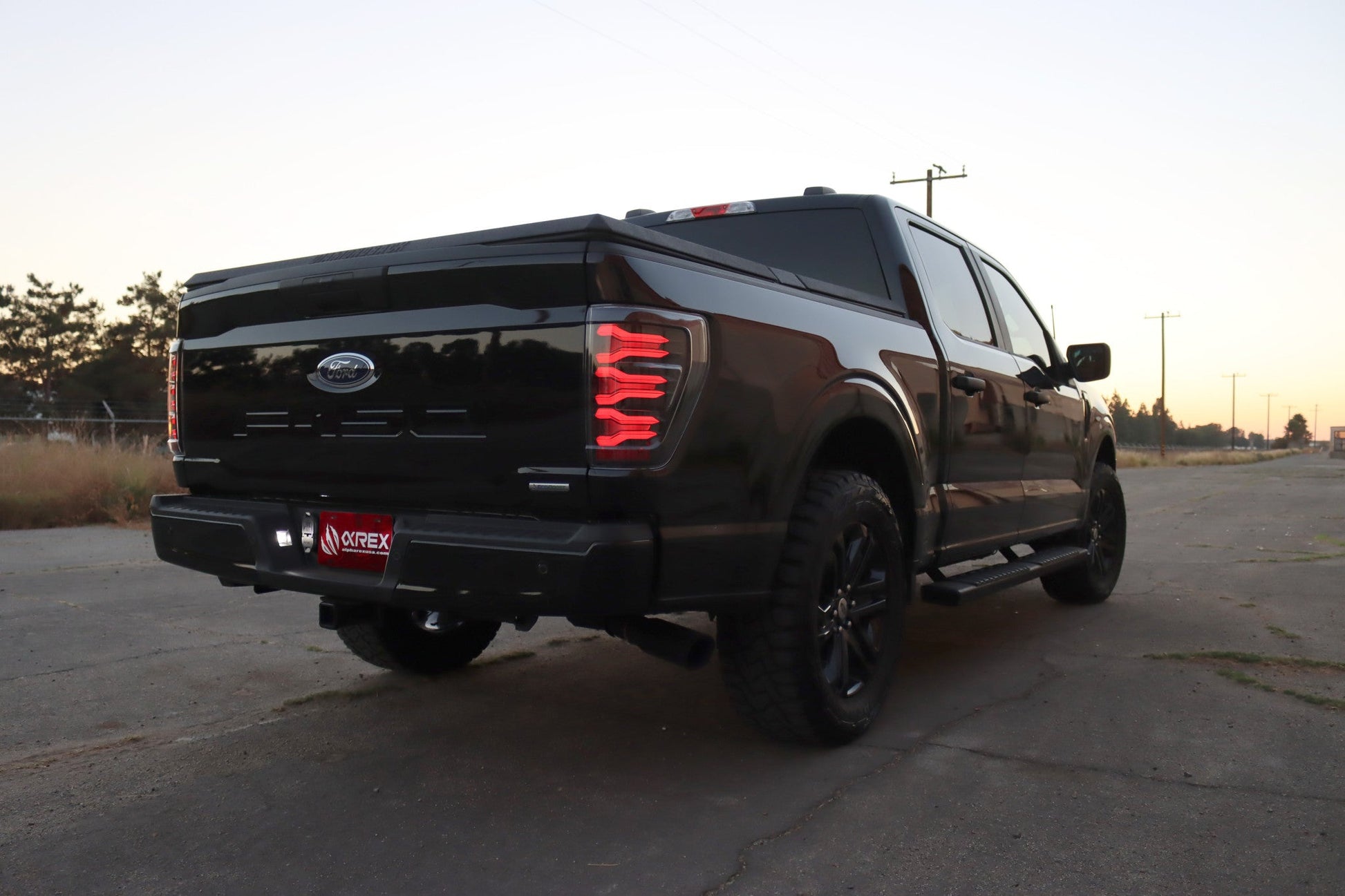 AlphaRex 21-22 Ford F-150 LUXX LED Taillights Black/Red