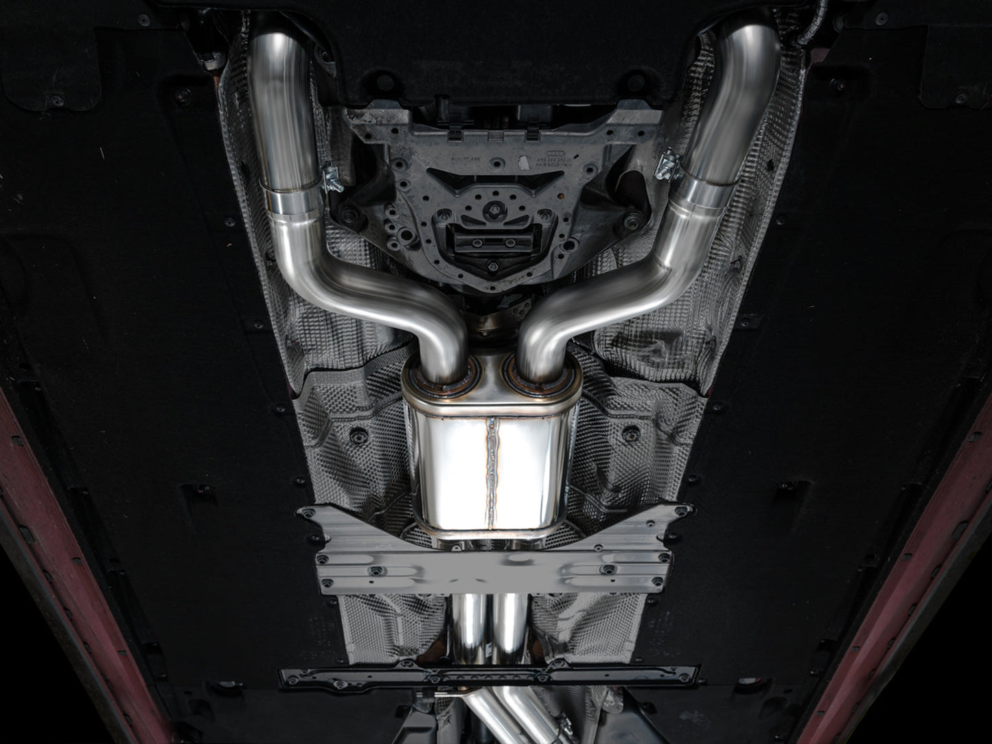 AWE Tuning B8 S5 4.2L S-FLO Carbon Intake