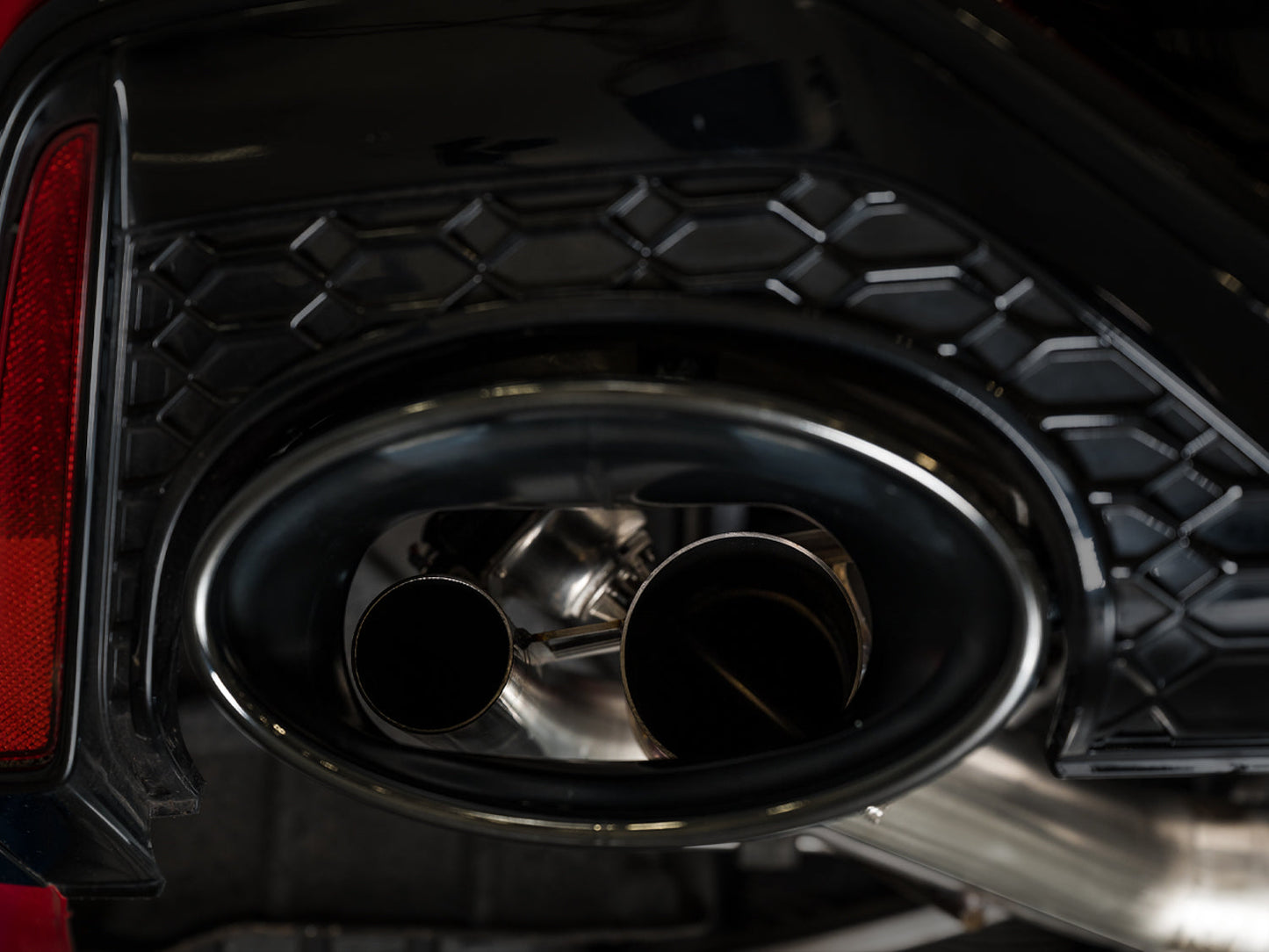 AWE Tuning B8 S5 4.2L S-FLO Carbon Intake