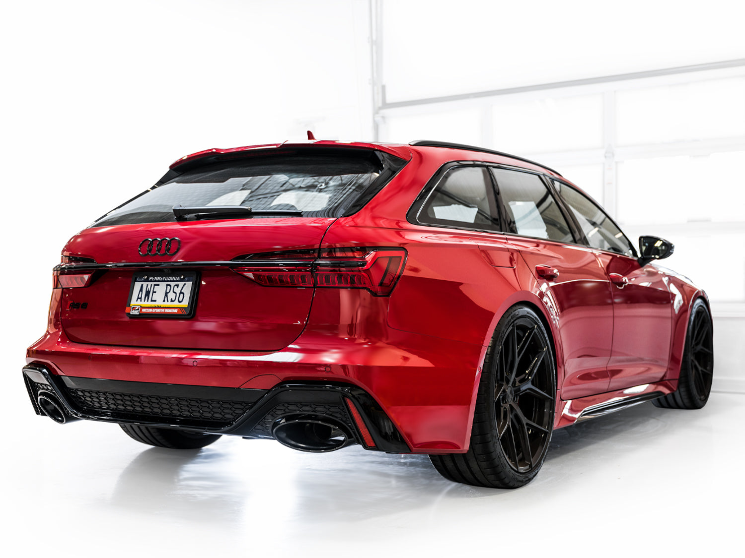 AWE Tuning B8 S5 4.2L S-FLO Carbon Intake