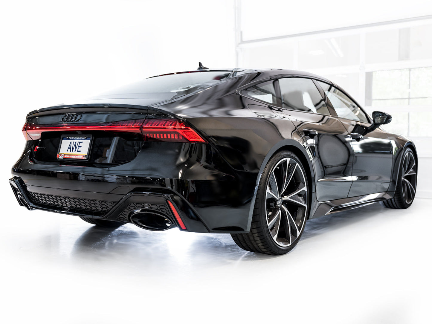 AWE Tuning B8 S5 4.2L S-FLO Carbon Intake