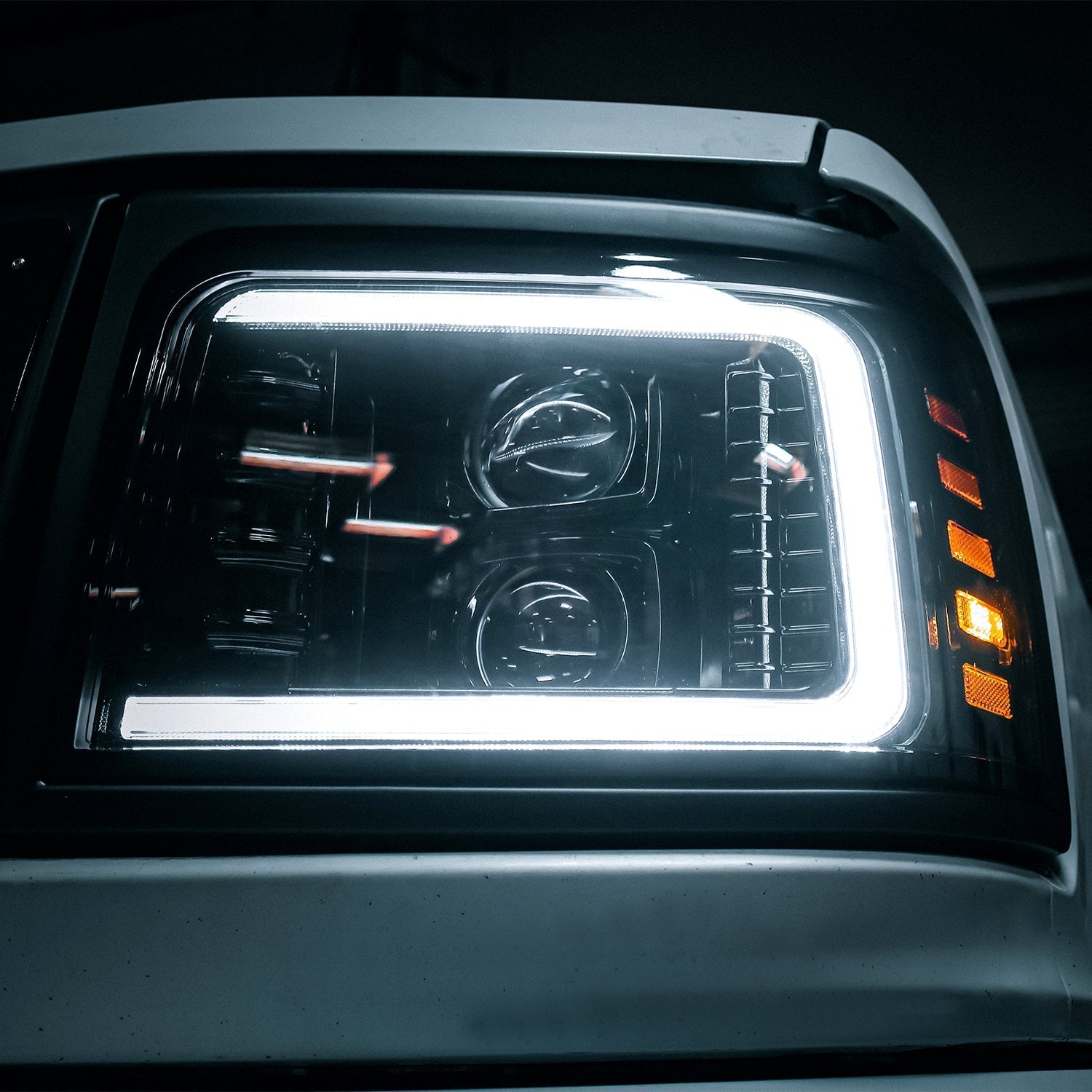 AlphaRex 92-96 Ford F-Series/Bronco LUXX-Series Proj Headlights Blk w/Actv Light SeqSig & SBDRL