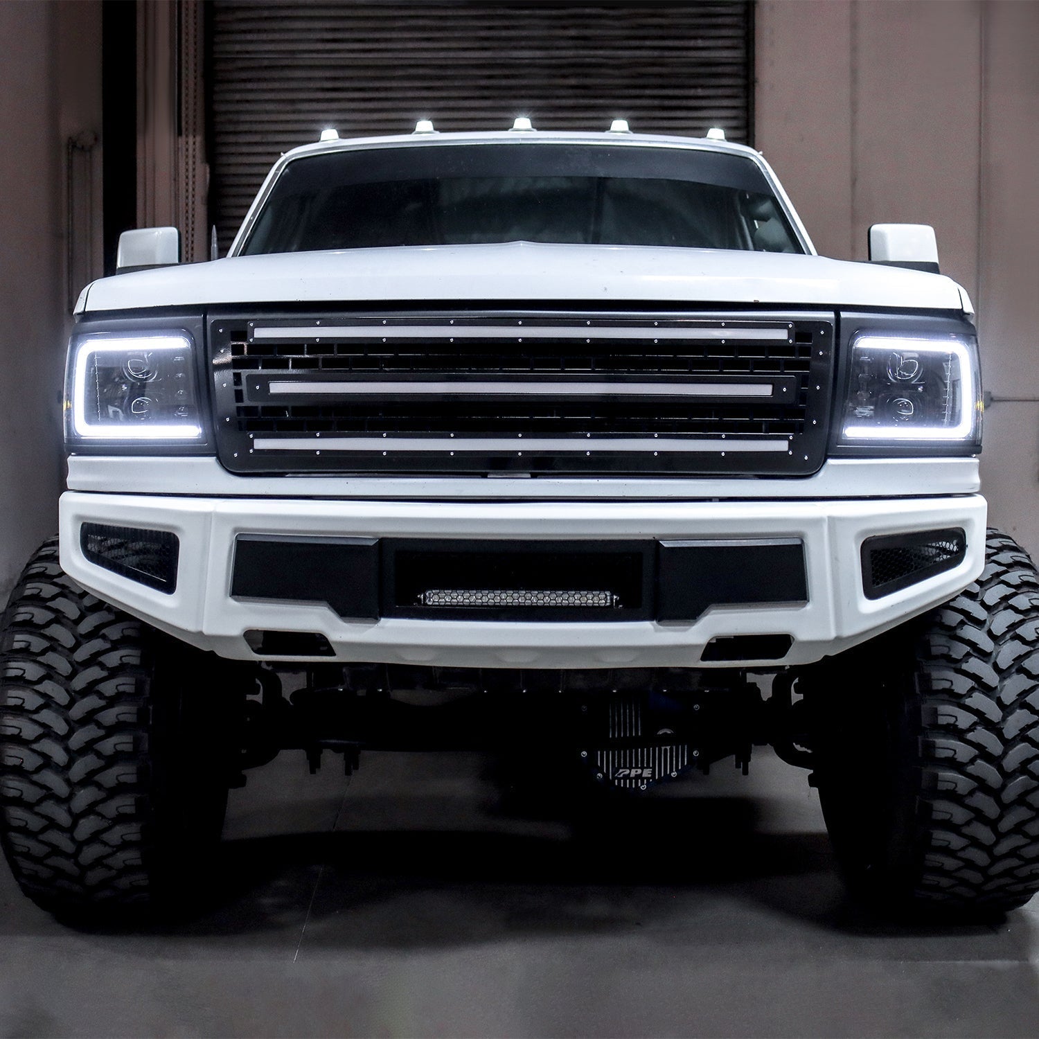 AlphaRex 92-96 Ford F-Series/Bronco LUXX-Series Proj Headlights Blk w/Actv Light SeqSig & SBDRL