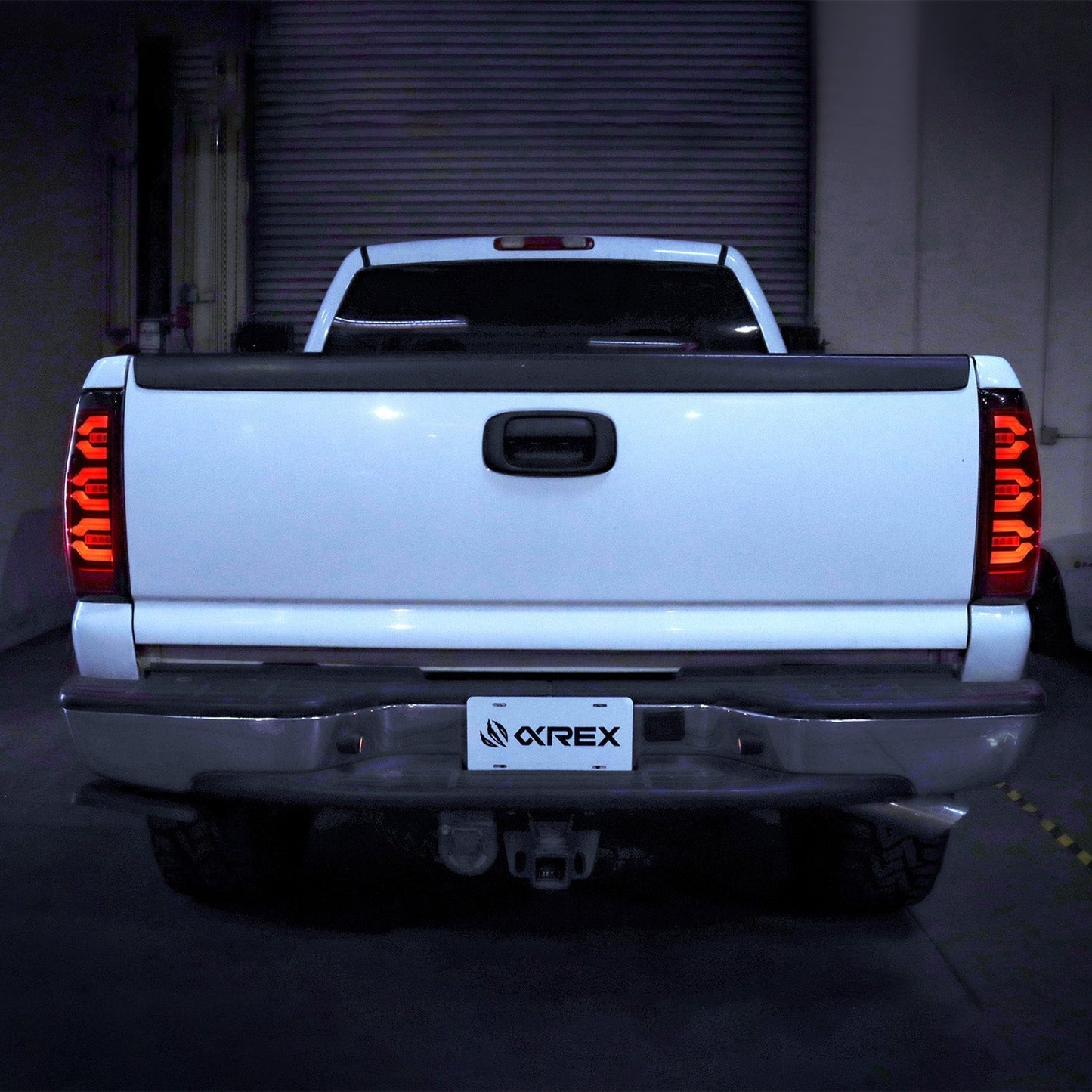 AlphaRex 99-06 Chevrolet Silverado/99-06 GMC Sierra LUXX-Series LED Tail Lights - Black