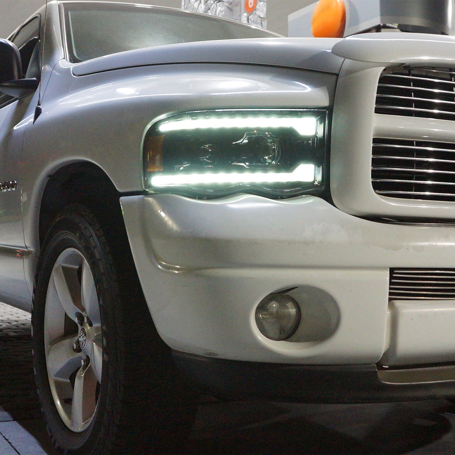 AlphaRex 02-05 Dodge Ram 1500 LUXX LED Proj Headlights Plank Style Chrome w/Activ Light/Seq Signal