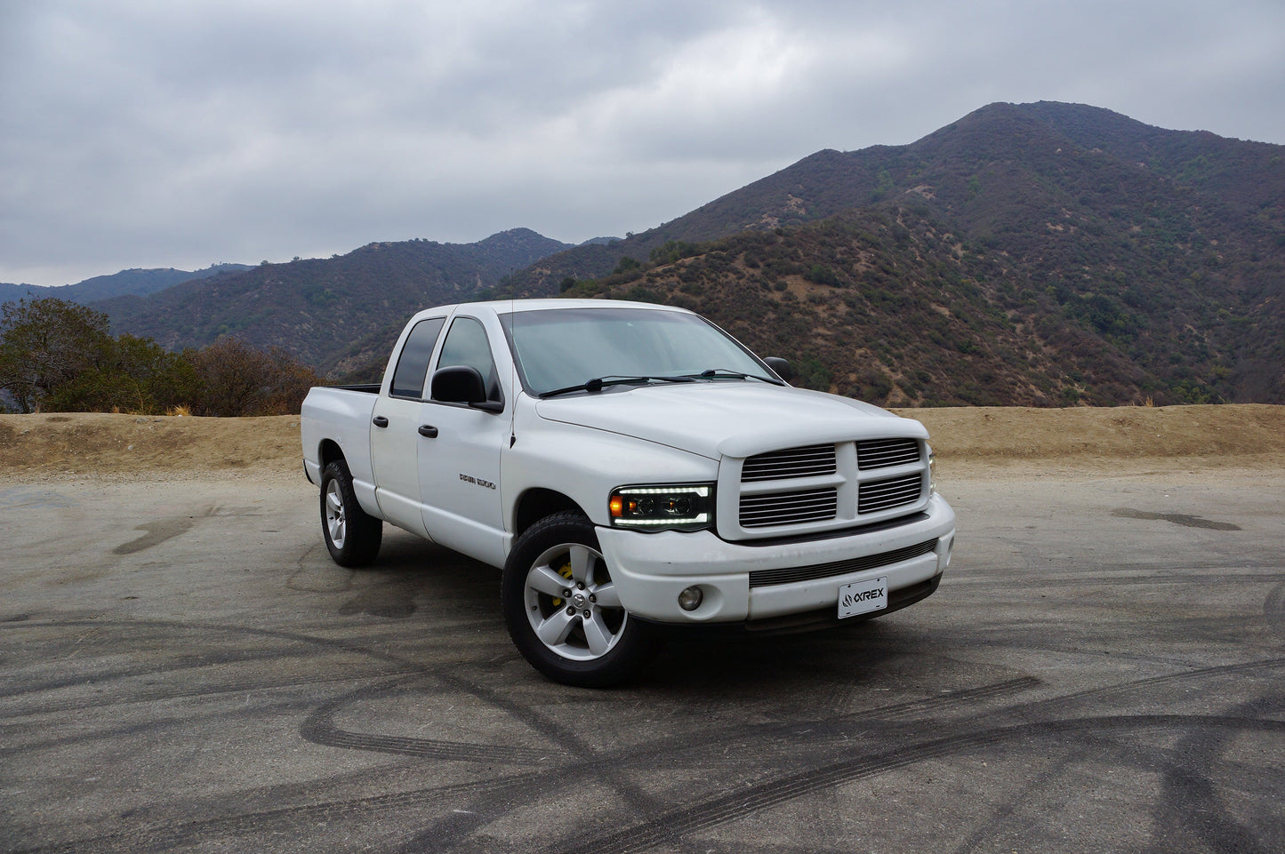 AlphaRex 02-05 Dodge Ram 1500 LUXX LED Proj Headlights Plank Style Chrome w/Activ Light/Seq Signal
