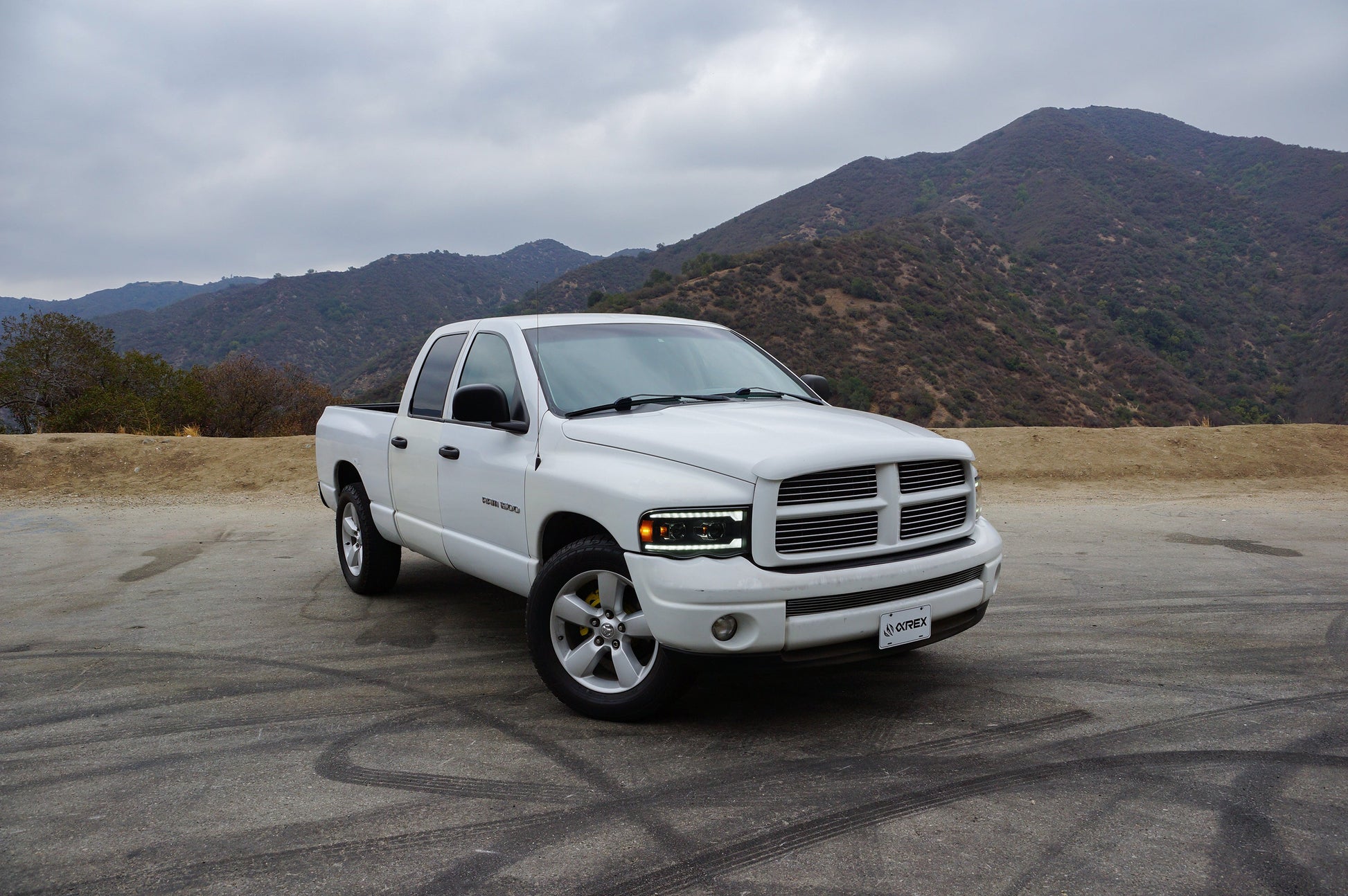 AlphaRex 02-05 Dodge Ram 1500 LUXX LED Proj Headlights Plank Style Chrome w/Activ Light/Seq Signal
