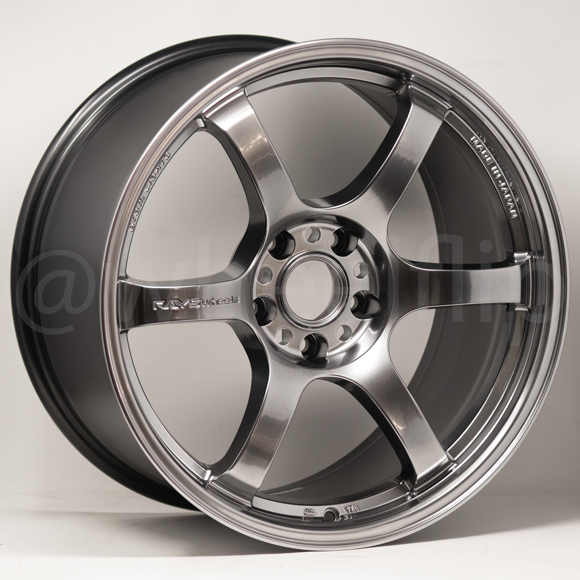 Gram Lights 57DR 17x9.0 +38 5x114.3 Grace Silver Wheel