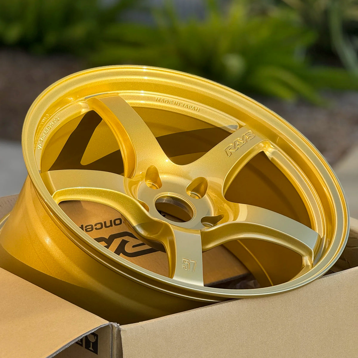 (set of 4) Gram Lights 57CR E8 Gold | 18x9.5" +38mm | 5x114.3mm Wheel