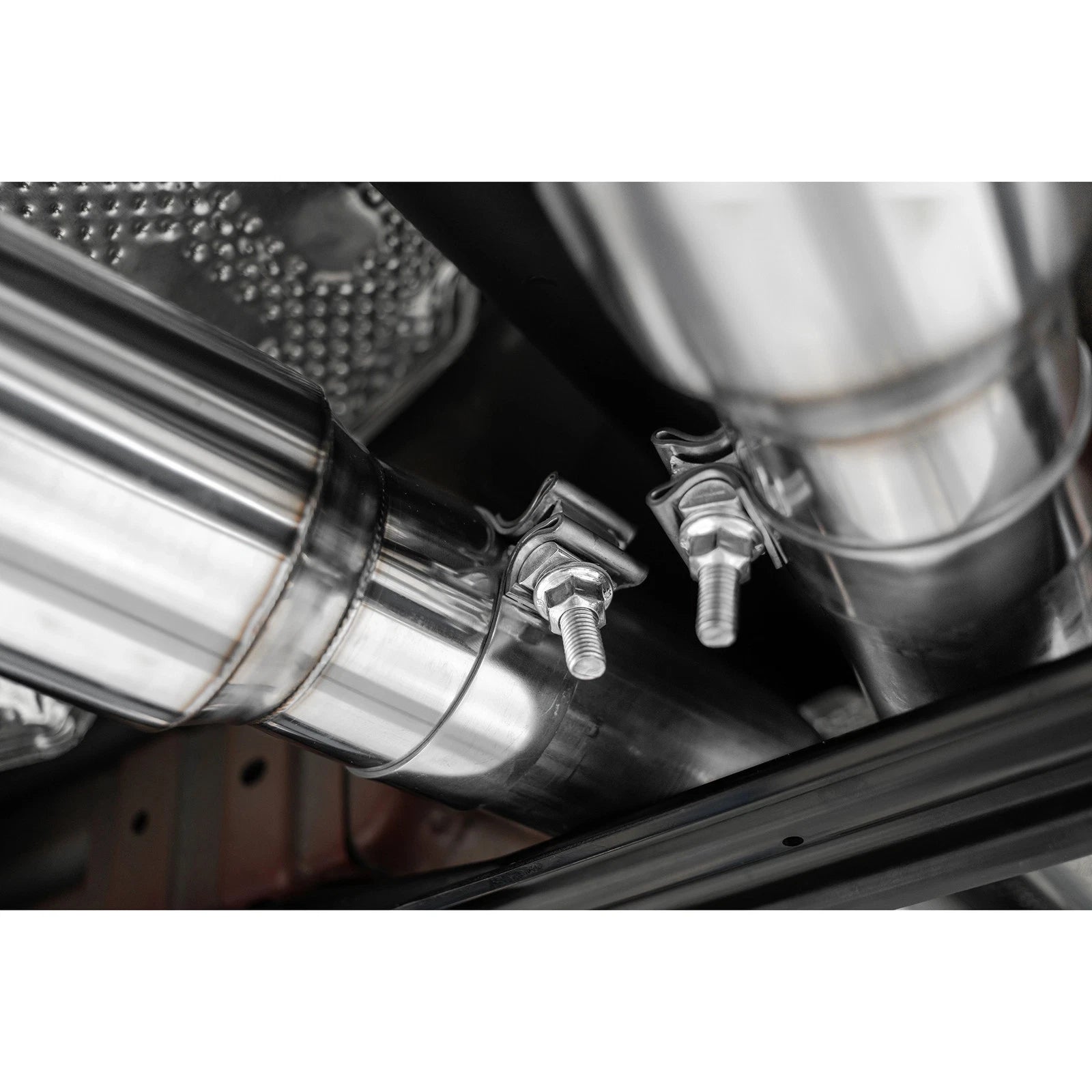 MBRP 17-21 Charger 5.7/6.1/6.4L 3in Dual Rear Exit SS Catback Exhaust w/ Carbon Fiber Tips