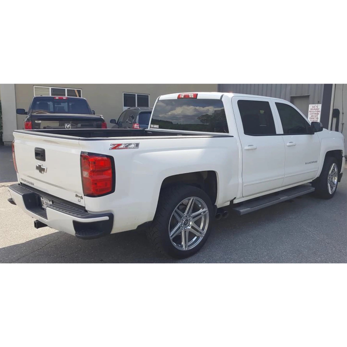 MBRP 09+ Chevrolet Silverado 1500 3in Cat Back Pre-Axle Dual Outlet w/ 4in Tip - Black