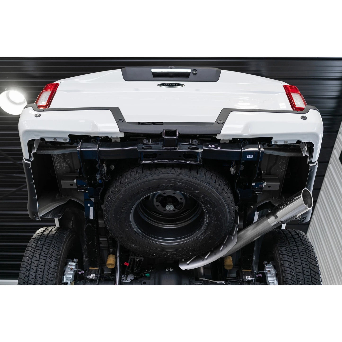 MBRP 2017+ Ford F-250/F-350 6.2L/7.3L Super/Crew Cab Single Side 4in T304 Catback Exhaust