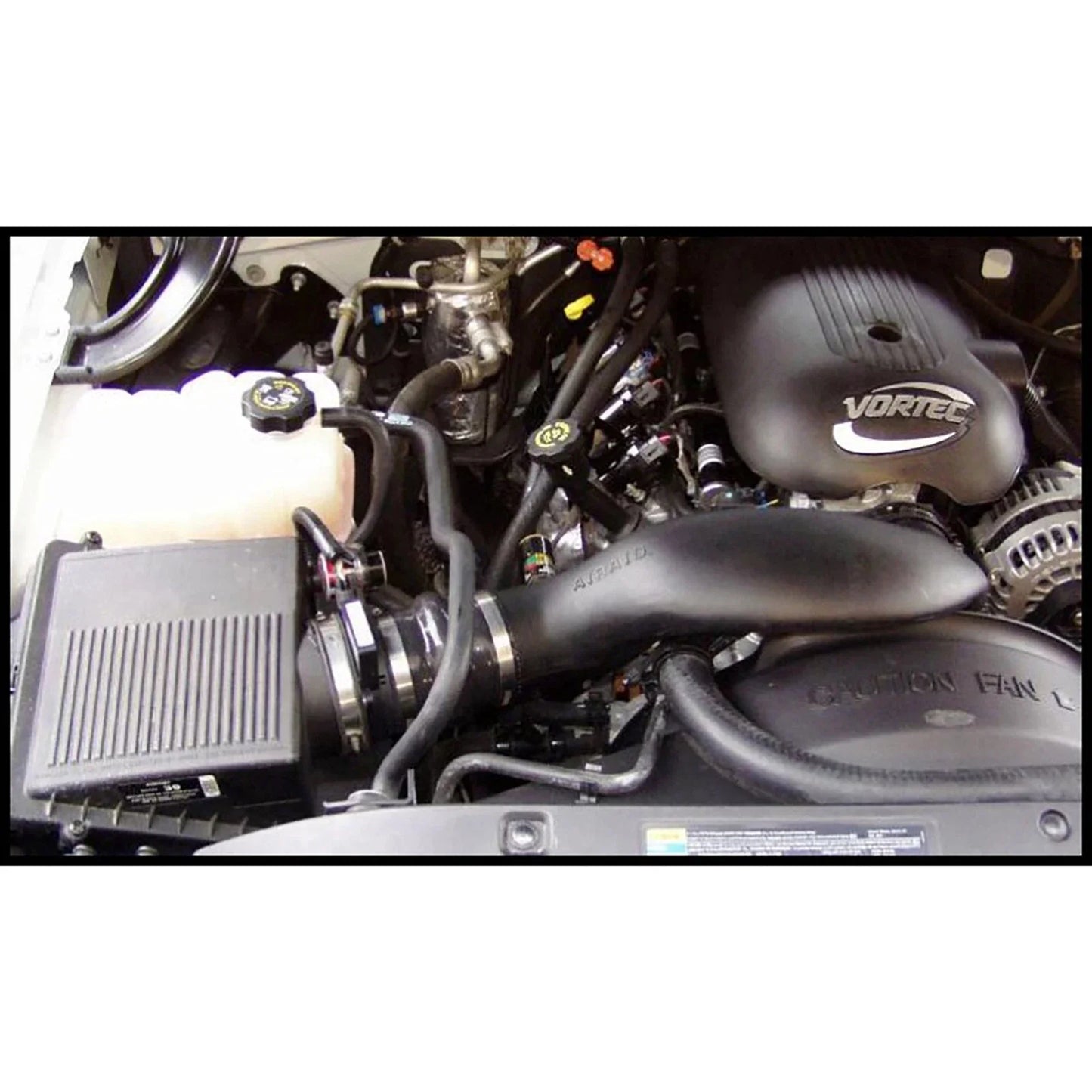 Airaid 99-04 Chevy / GMC / Cadillac 4.8/5.3/6.0L Airaid Jr Intake Kit - Dry / Red Media