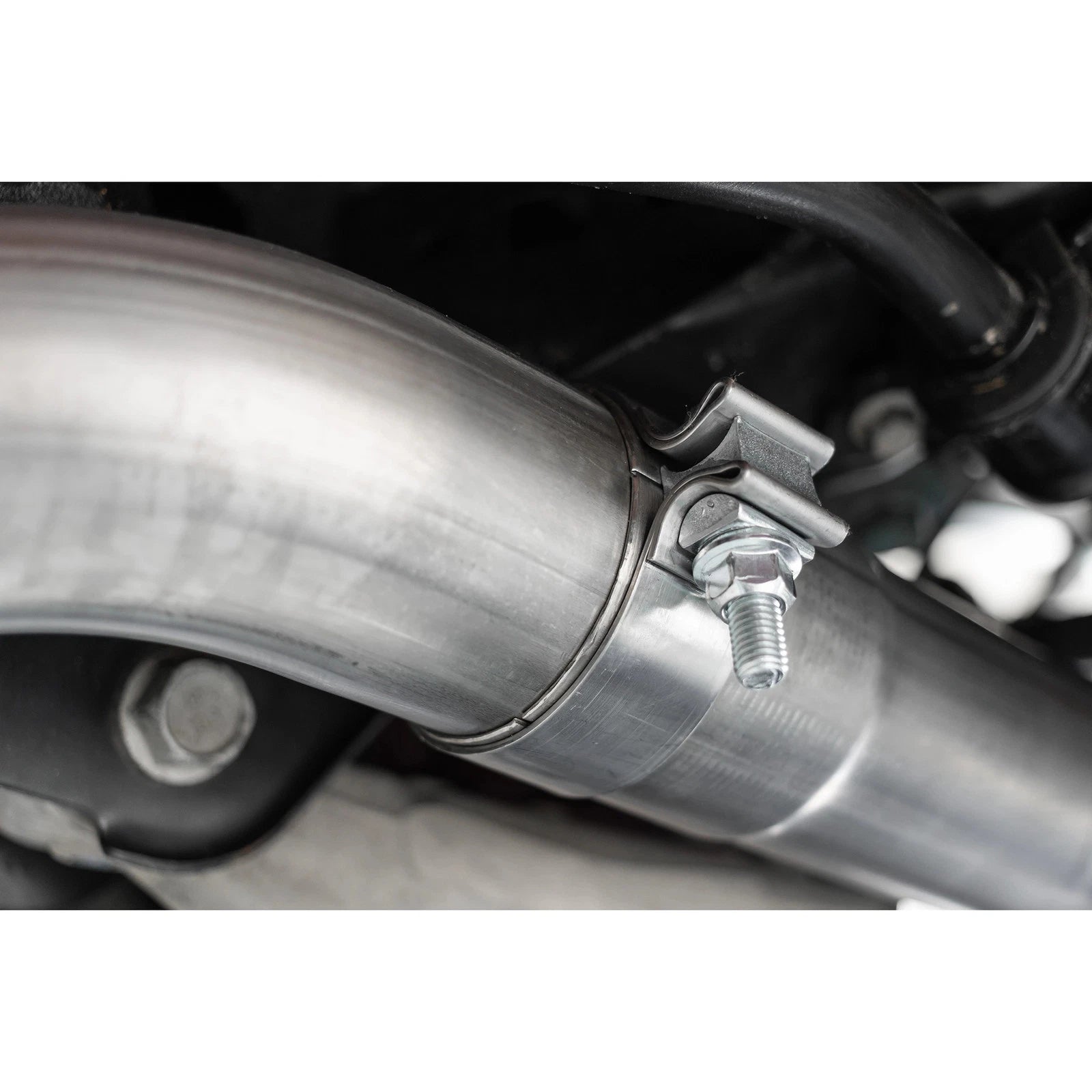 MBRP 18-20 Ford Mustang GT 5.0 w/ Quad Tip Active Exhaust Cat Back Split Rear T304 w/ Carb Fib Tips