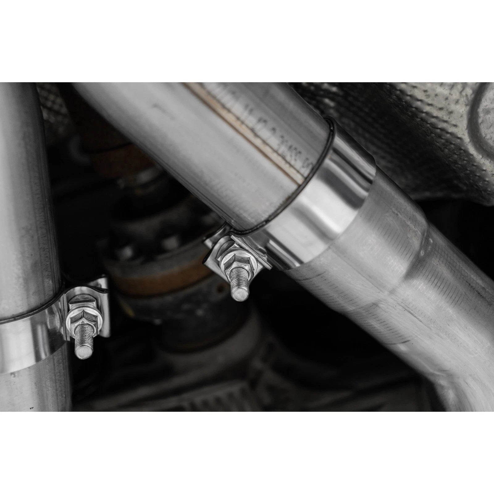 MBRP 2012+ Jeep Grand Cherokee SRT 6.4L 3in Dual Rear Exit T304SS Catback Exhaust - CF Tips