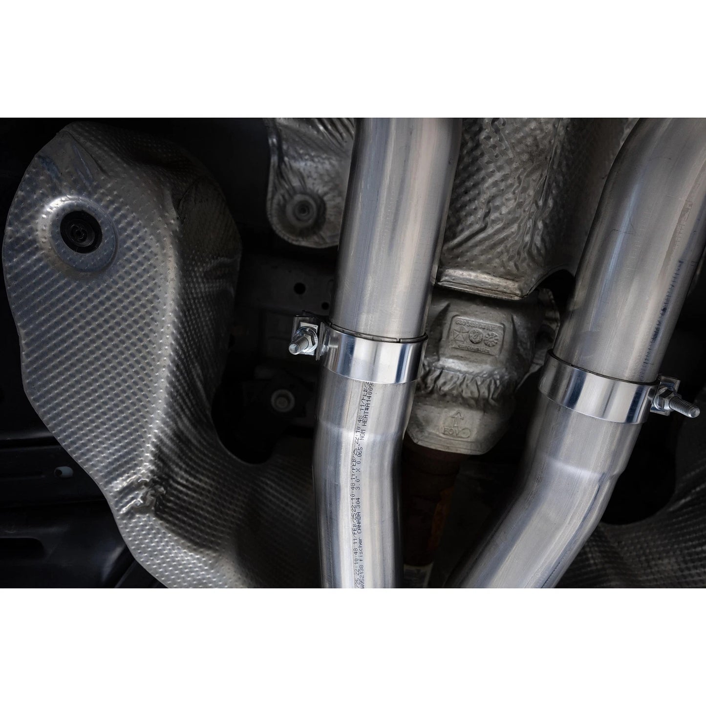 MBRP 2011+ Dodge Durango T304SS 3.0in Cat-Back Dual Rear Exit Exhaust w/ Carbon Fiber Tips