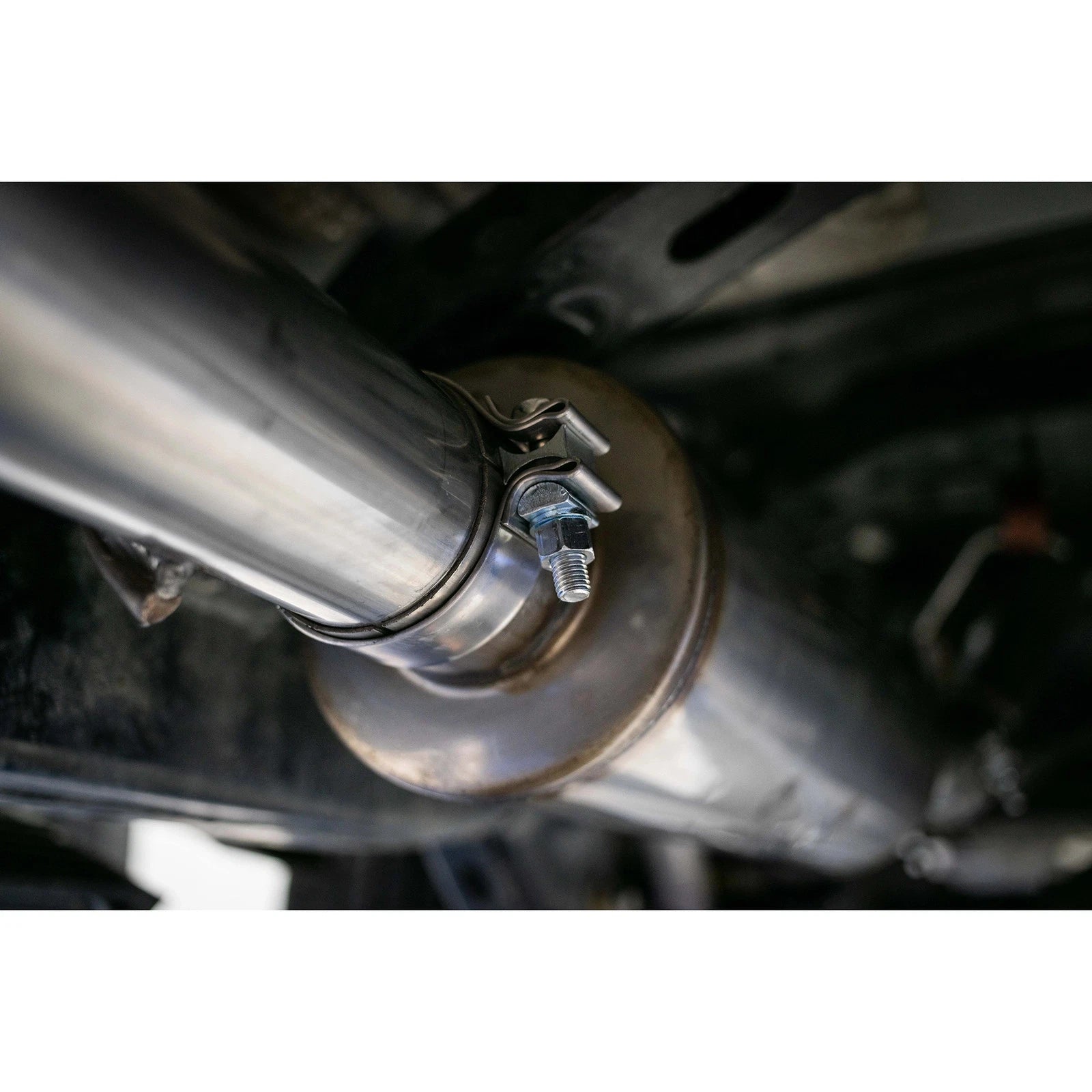 MBRP 2019 Ram 1500 5.7L (CrewCab & QuadCab ONLY) 2.5in Cat Back Dual Split Rear w/ 4.5in Tip - T304