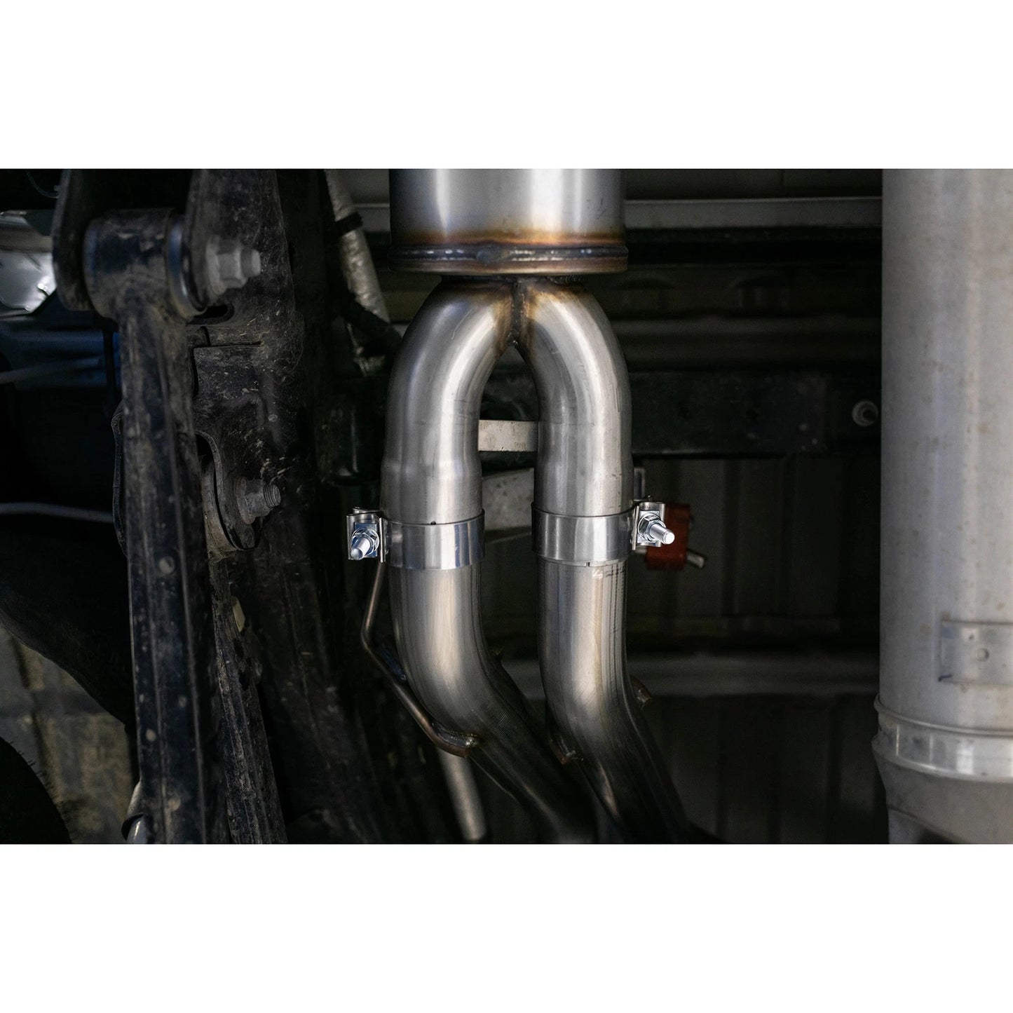 MBRP 2019 Ram 1500 5.7L (CrewCab & QuadCab ONLY) 2.5in Cat Back Dual Split Rear w/ 4.5in Tip - T304