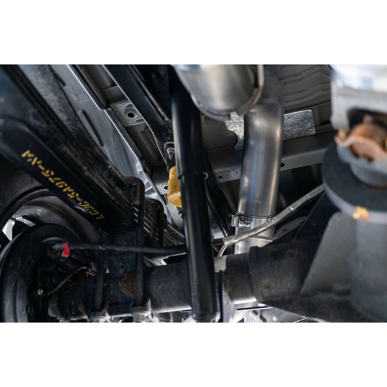 MBRP 2017+ Ford F-250/F-350 6.2L/7.3L Super/Crew Cab Single Side 4in T304 Catback Exhaust