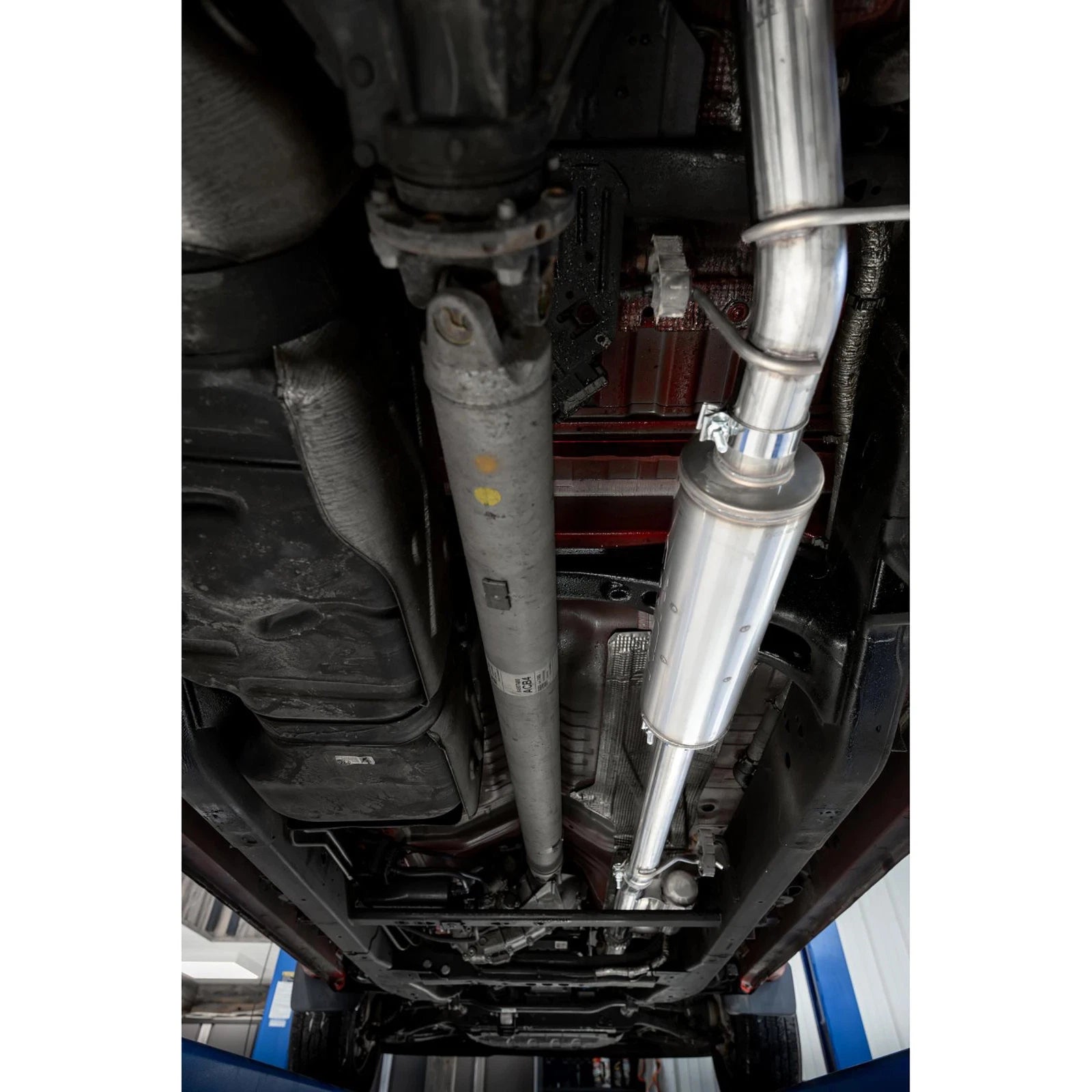MBRP 19-24 GM 1500 Silverado/Sierra 2.7L Blk-Coated Alum. Steel 3in Cat-Back Single Side 4in Blk Tip
