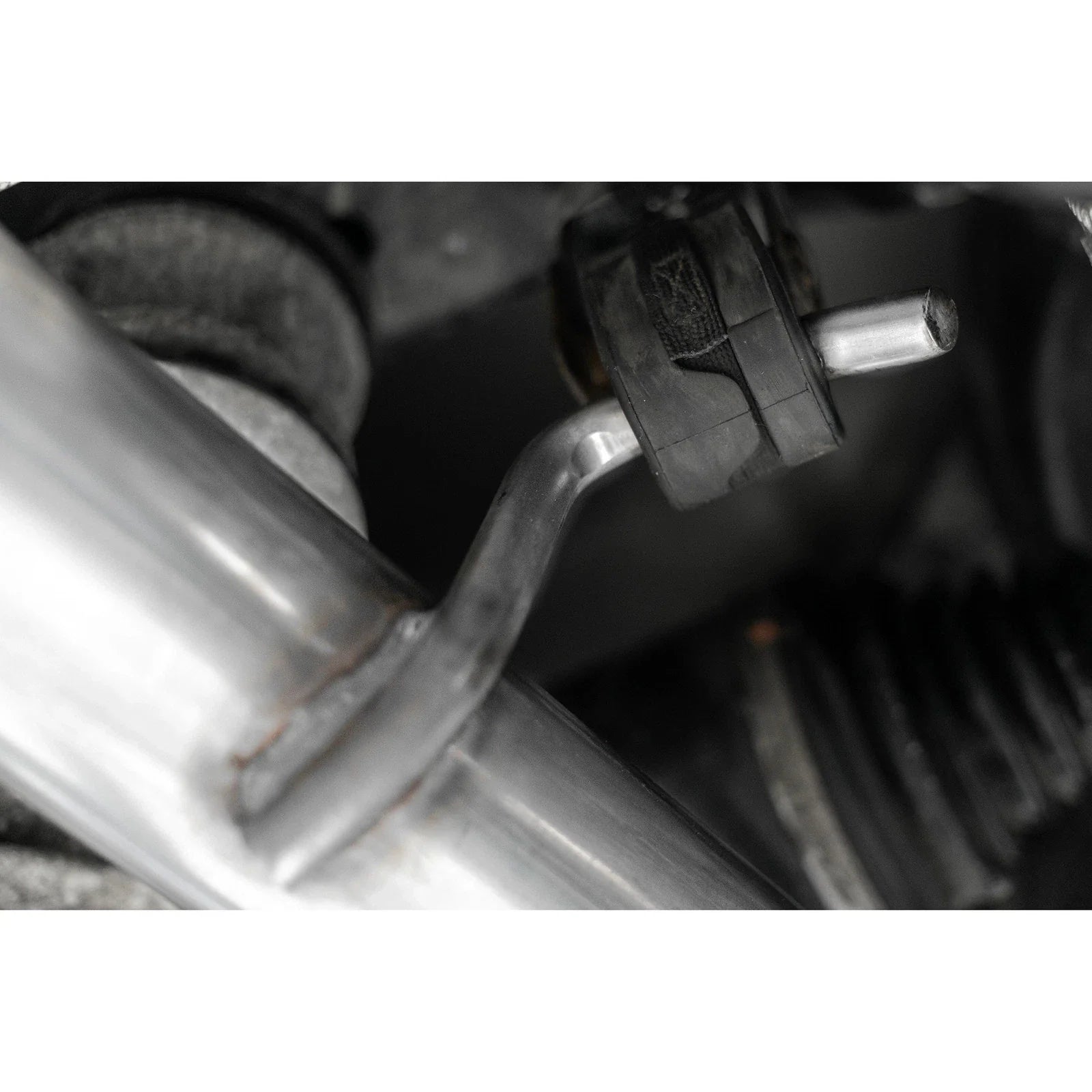 MBRP 2015+ Dodge Challenger 3.6L SS 2.5in Quad Tip Split Rear Exit w/ Carbon Fiber Tips - T304