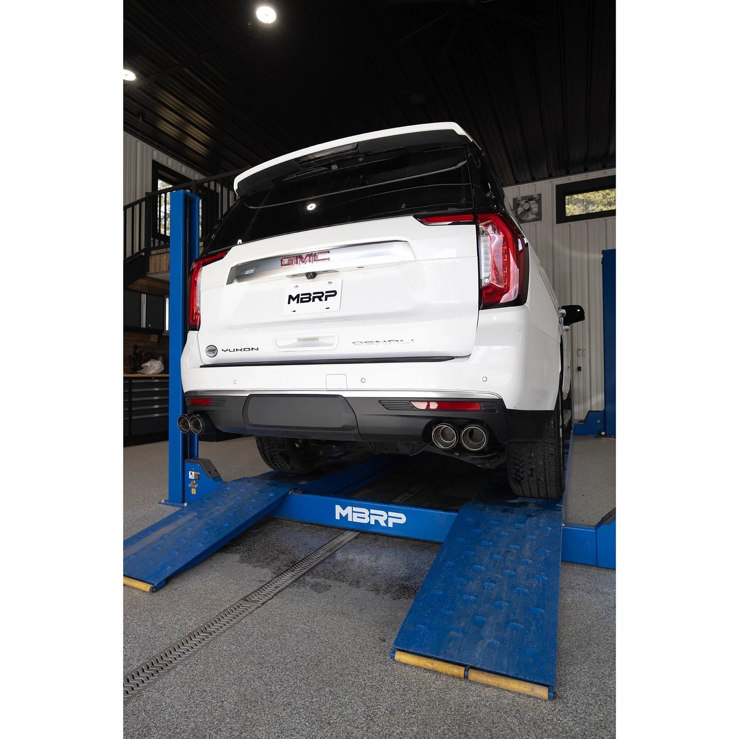 MBRP 21-24 Chevrolet Suburban XL 5.3L 3in T304 SS 2.5in Dual Split Carbon Fiber Cat-back