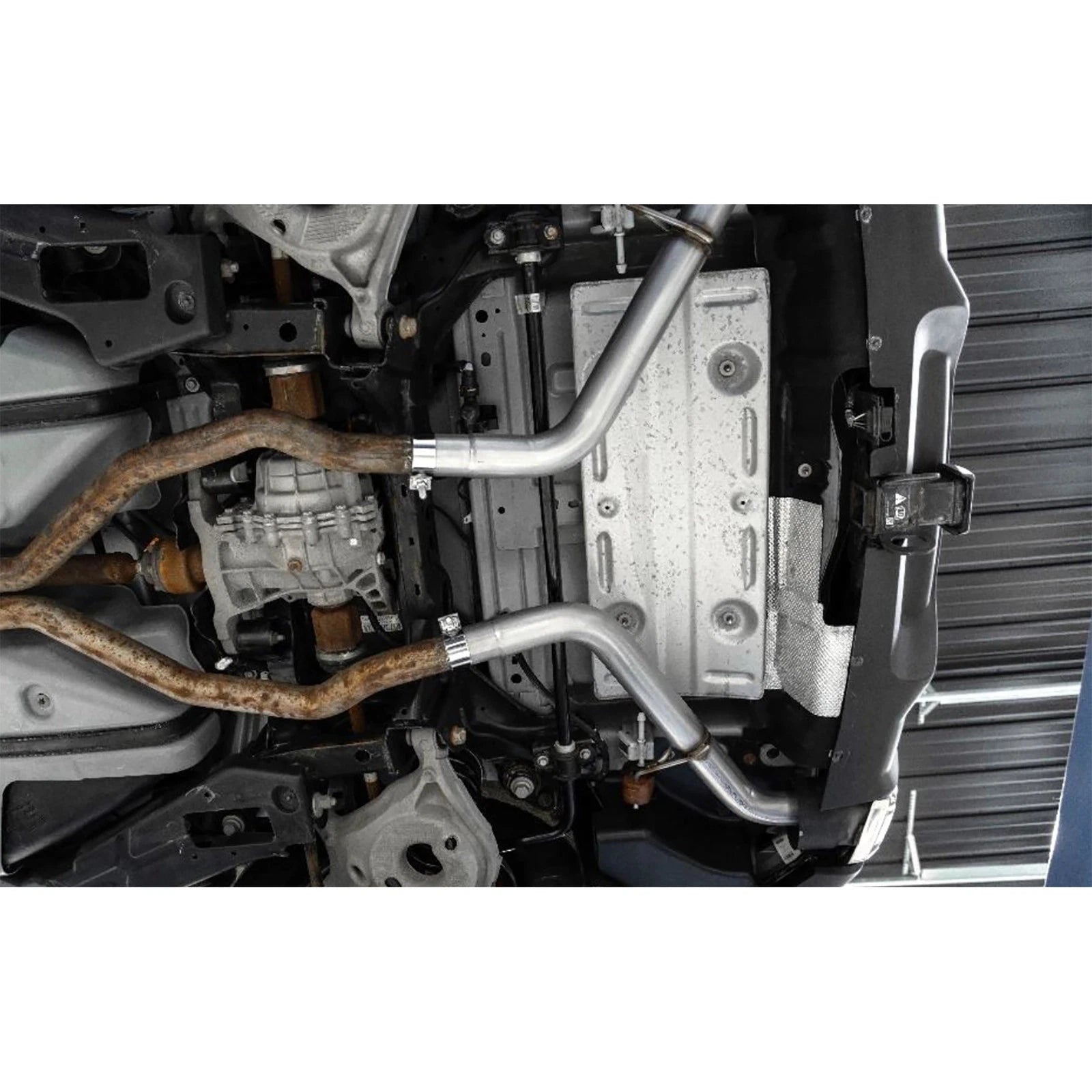 MBRP 19-22 Ford Edge ST 2.5in Dual Rear Exit Axle Back 304 SS Exhaust System