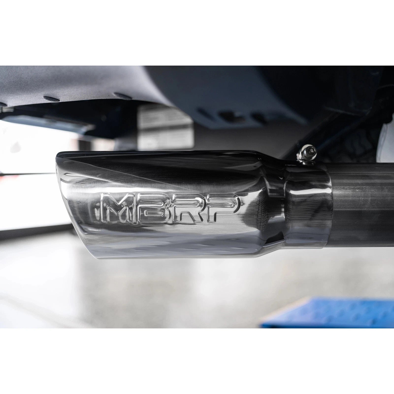 MBRP 2017+ Ford F-250/F-350 6.2L/7.3L Super/Crew Cab Single Side 4in T304 Catback Exhaust