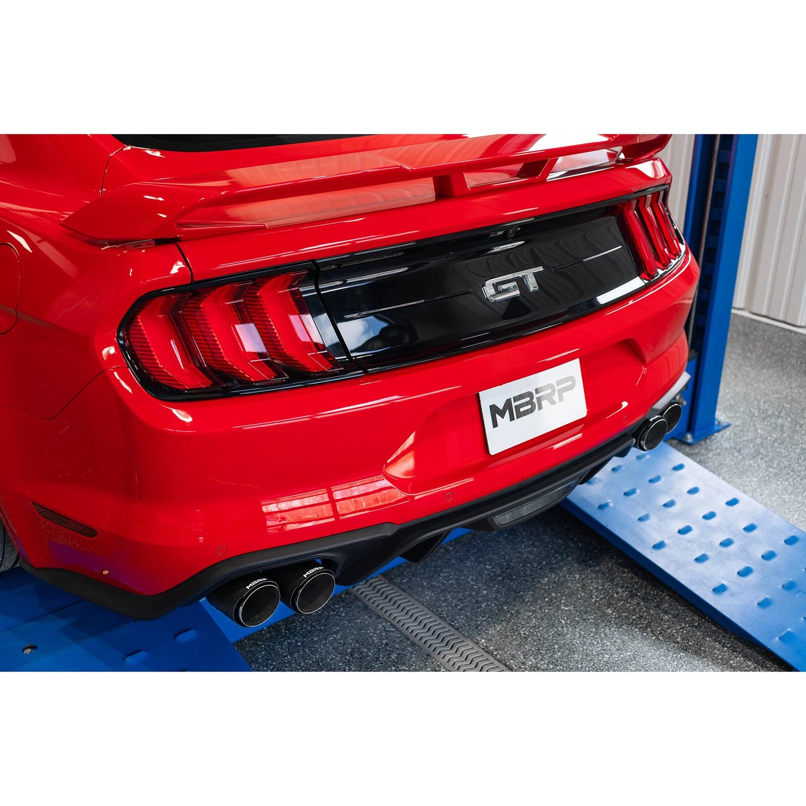 MBRP 18-20 Ford Mustang GT 5.0 w/ Quad Tip Active Exhaust Cat Back Split Rear T304 w/ Carb Fib Tips