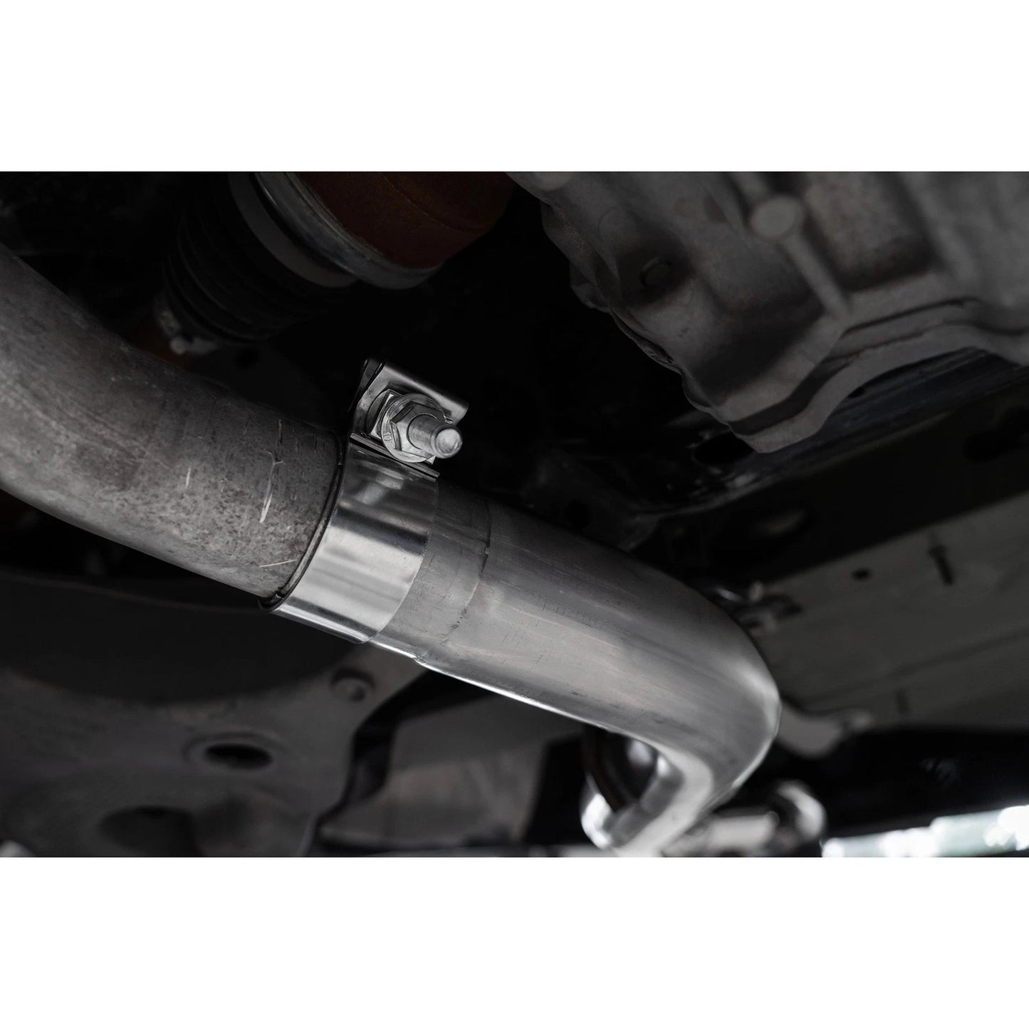 MBRP 20-21 Ford Explorer ST 3.0L EcoBoost Dual Rear Exit Axle Back w/ Quad Carbon Fiber Tips - T304