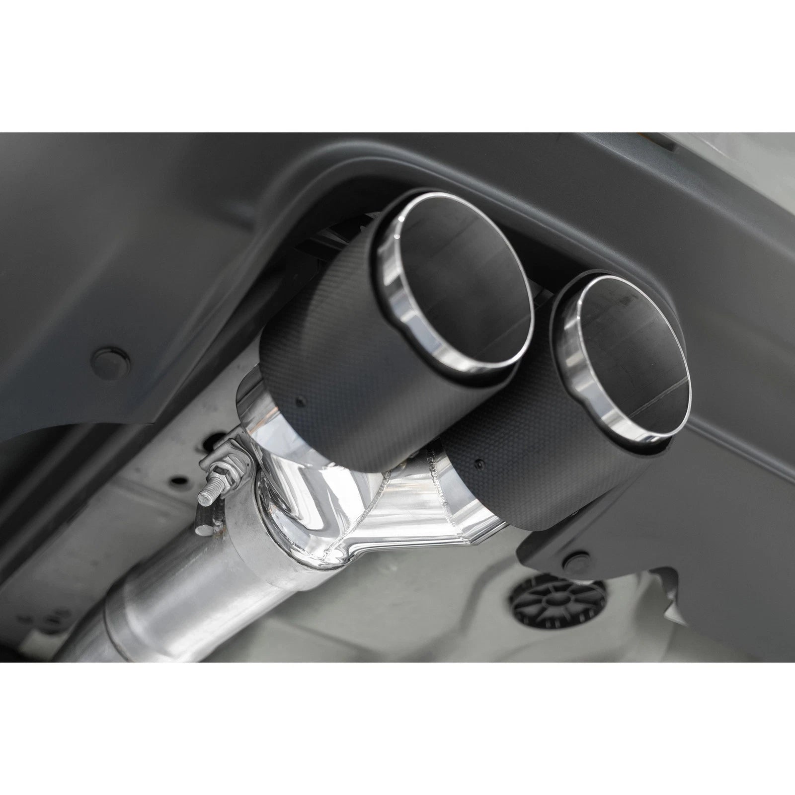 MBRP 15-Up Challenger 5.7 / 17-Up 6.2L/6.4L 3in Race Series Cat-Back w/ Quad Tips T304 Exhaust